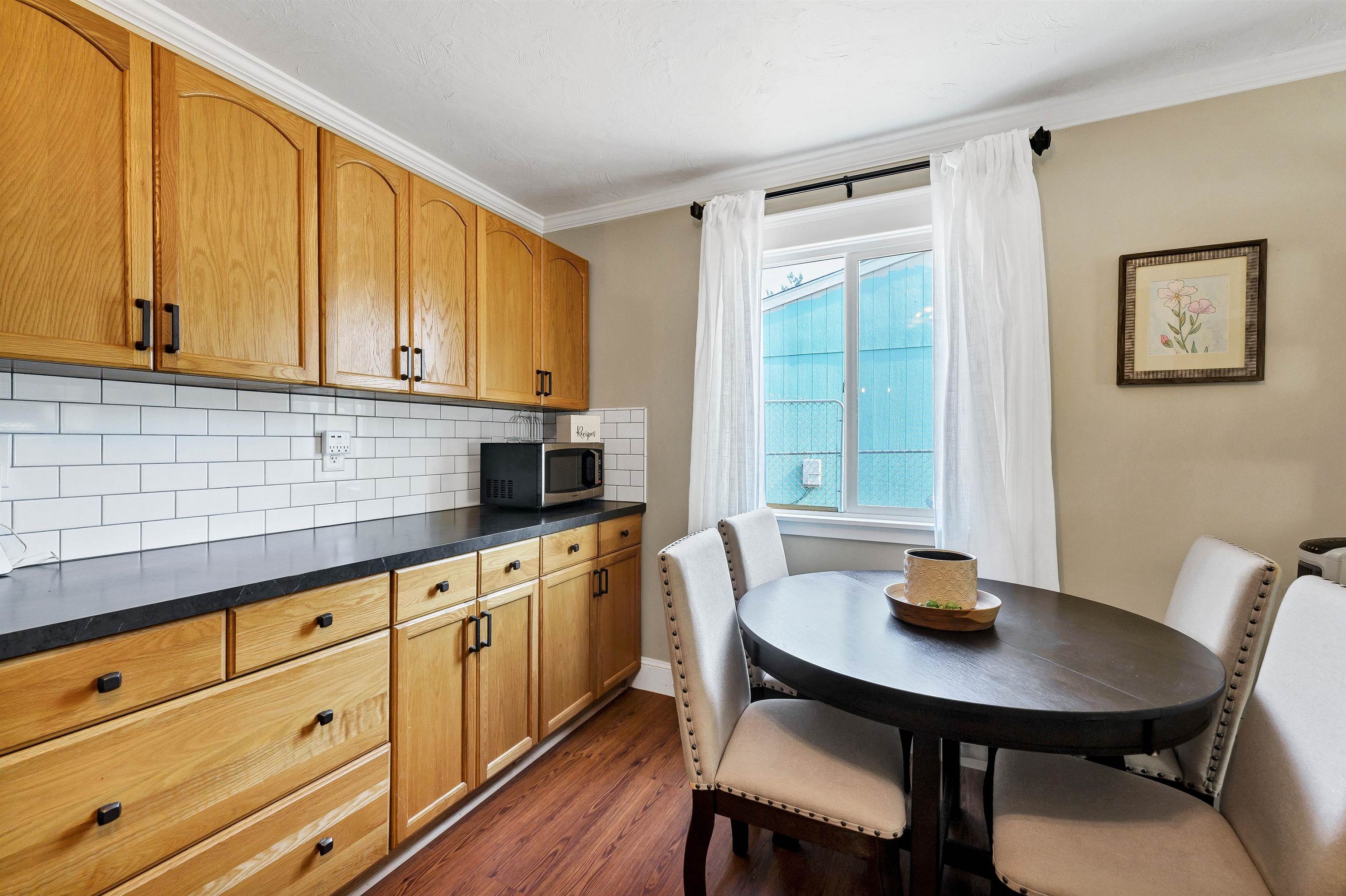 5902 N Greenwood Blvd - Photo 8