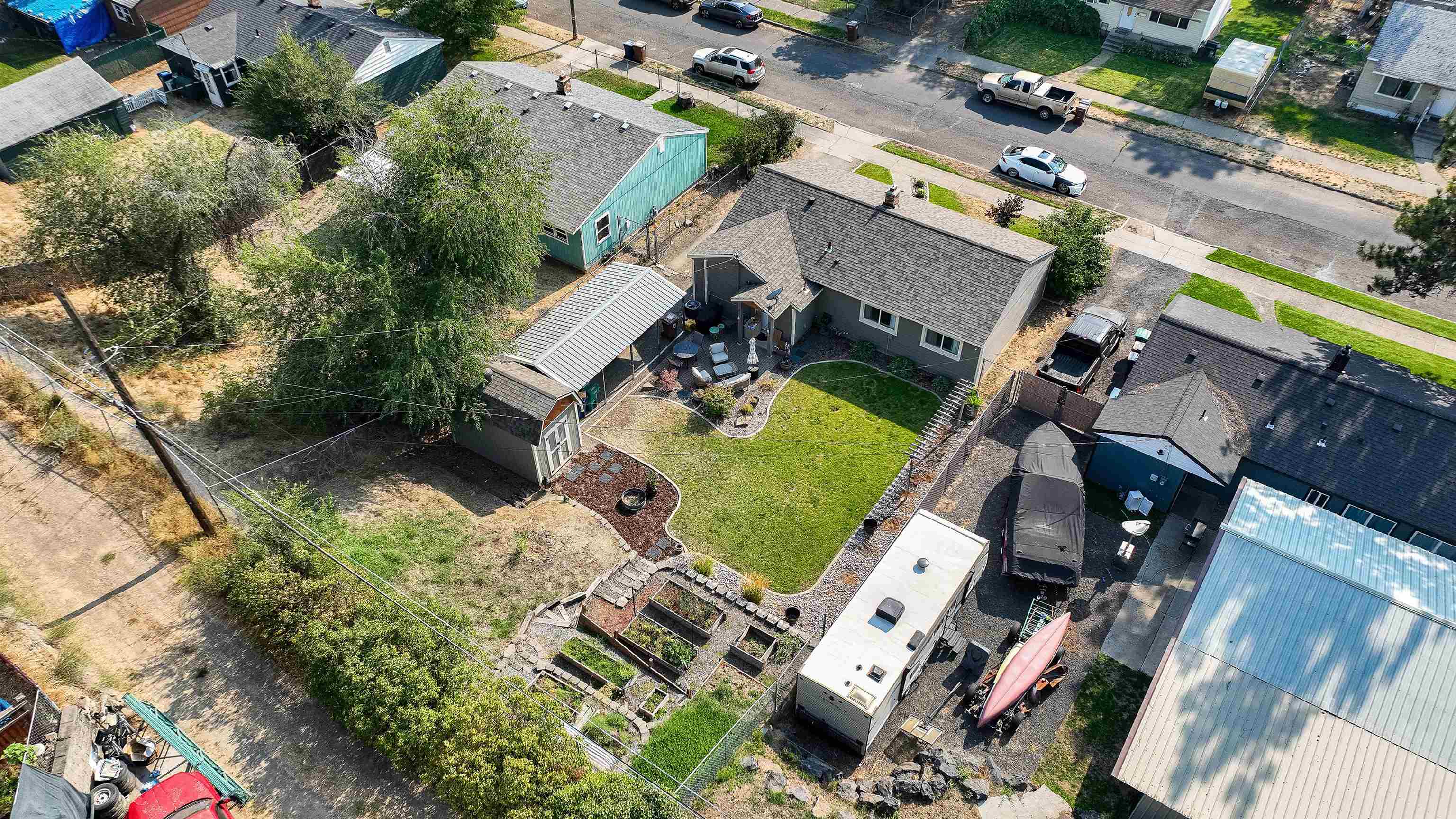 5902 N Greenwood Blvd - Photo 33