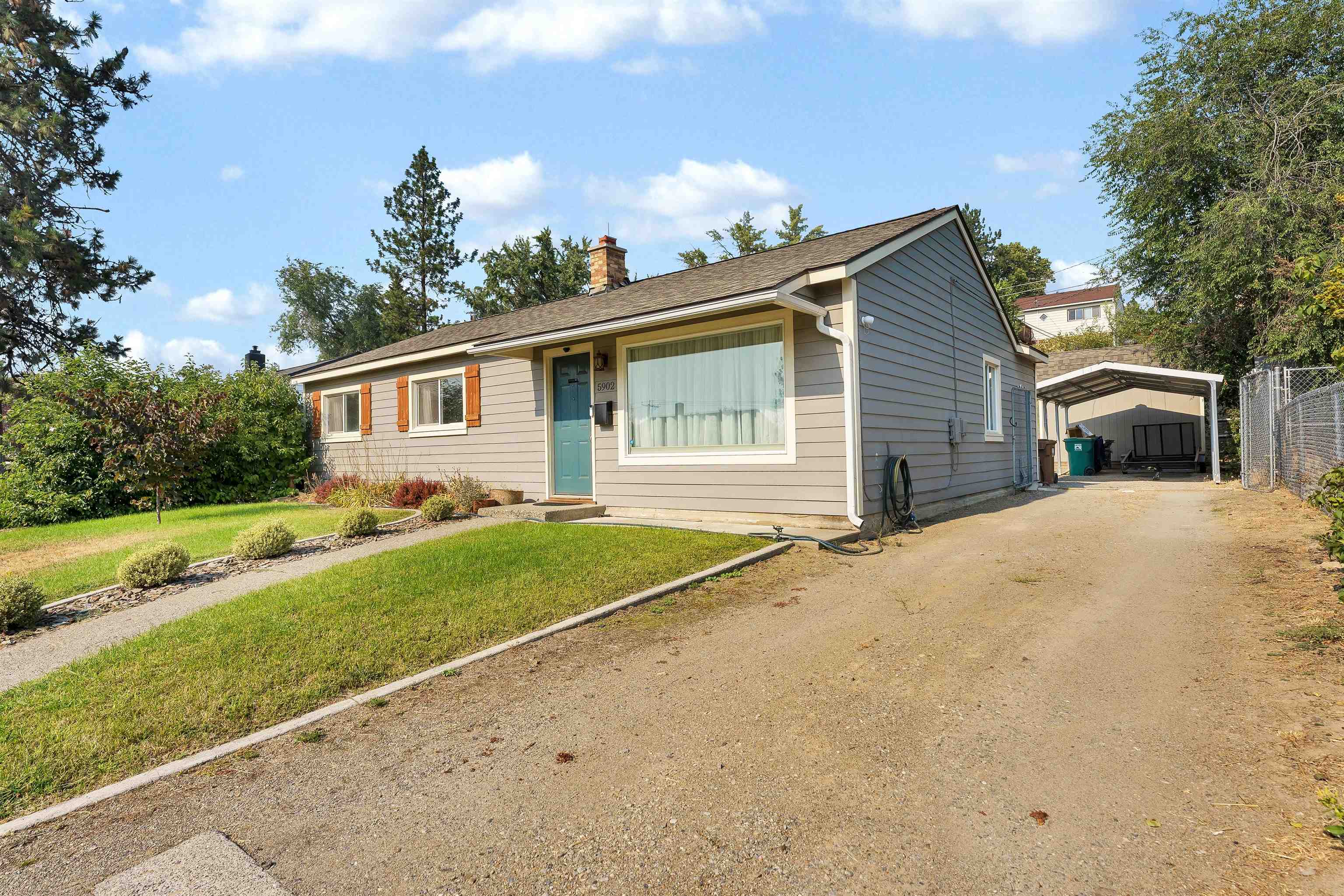 5902 N Greenwood Blvd - Photo 2