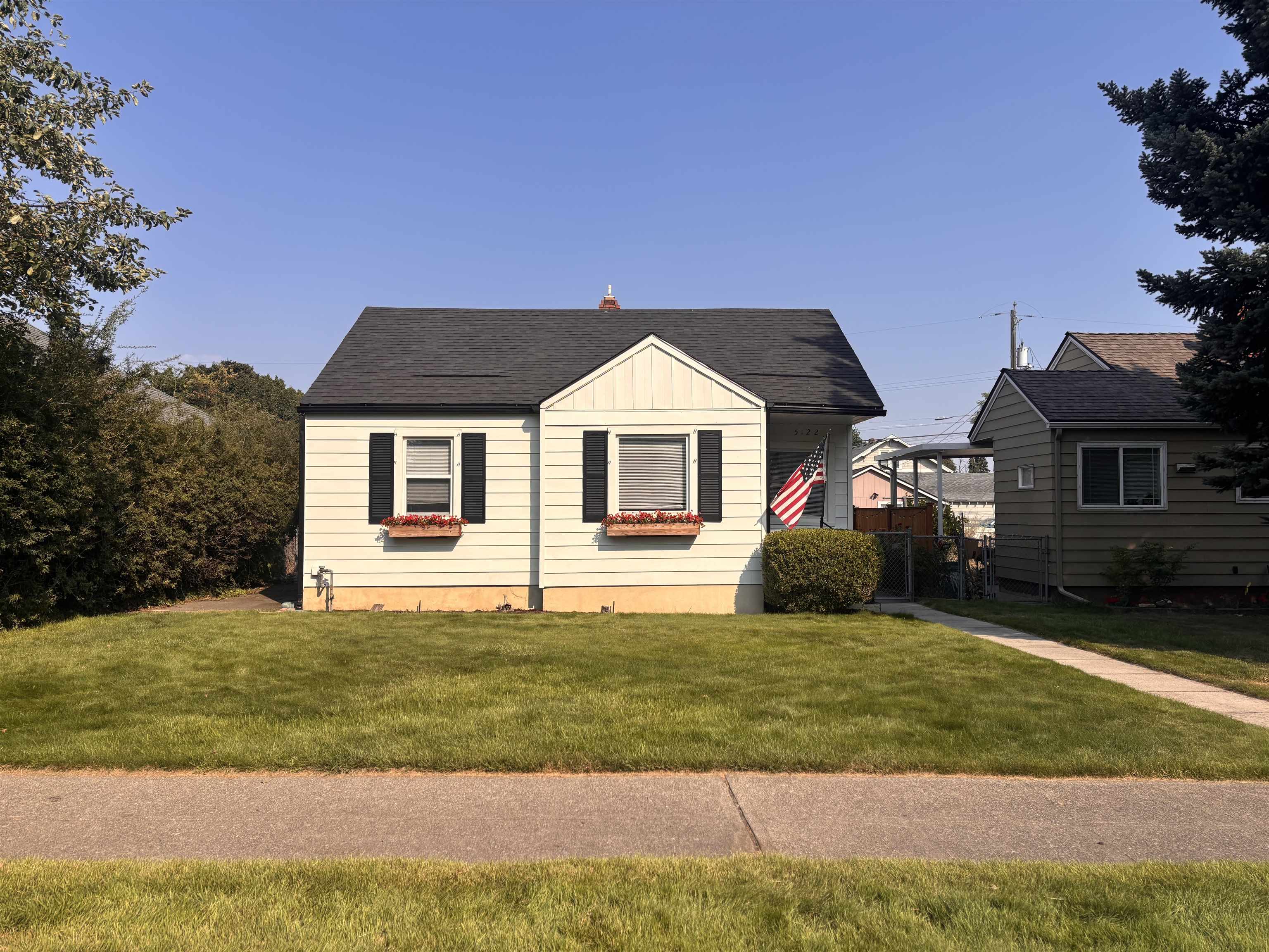 5122 N Stevens St - Photo 2