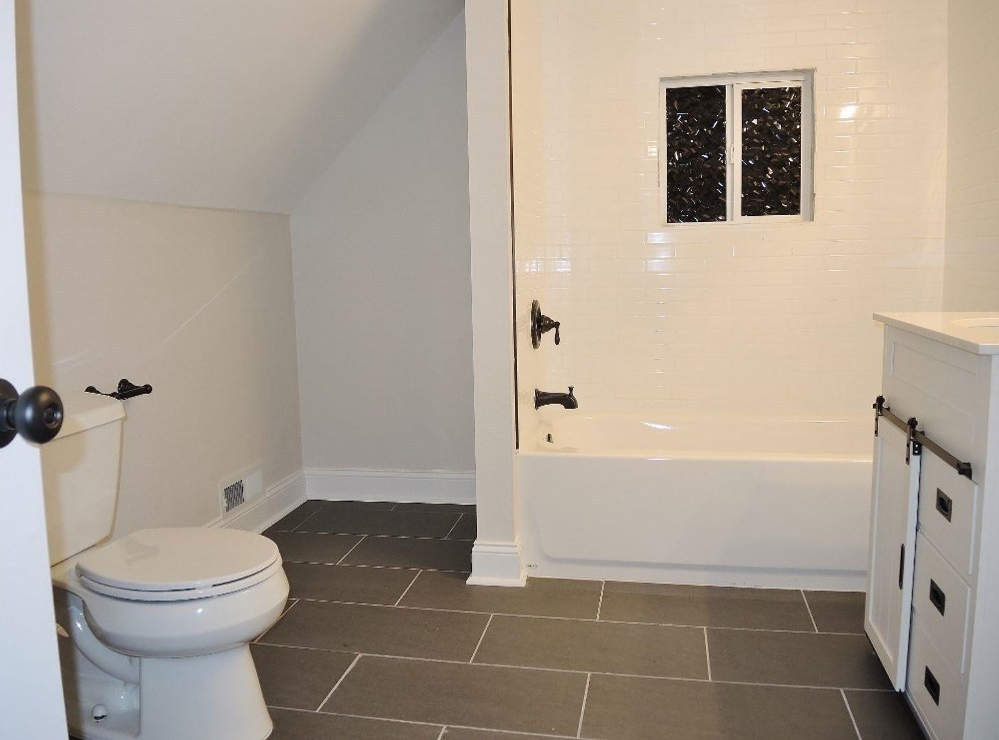 614 E Hartson Ave - Photo 11