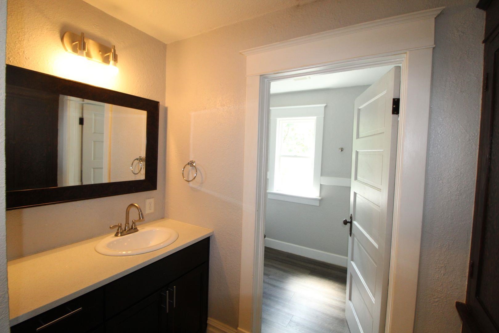 1306 E Montgomery Ave - Photo 10