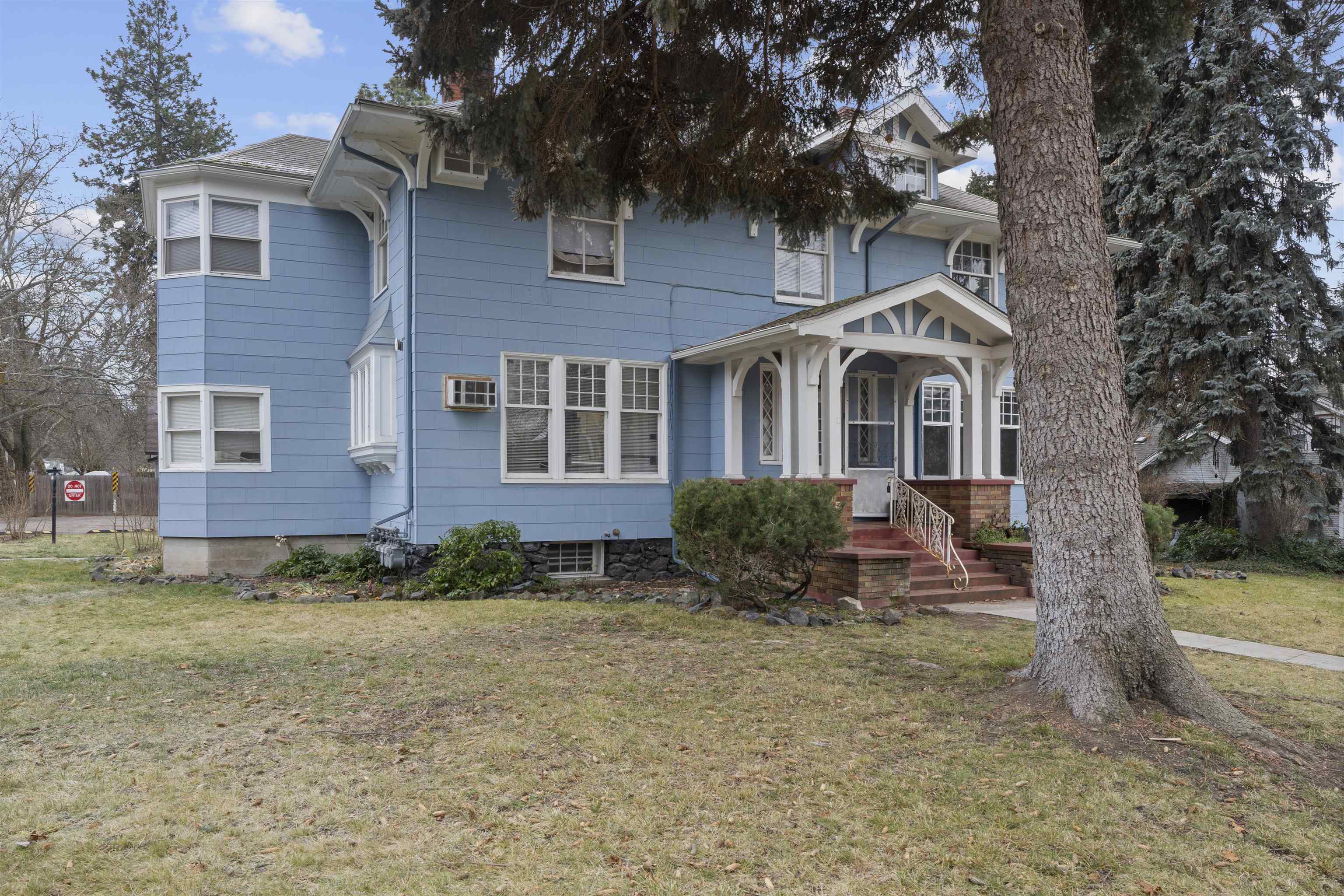 1103 W 9th Ave - Photo 2