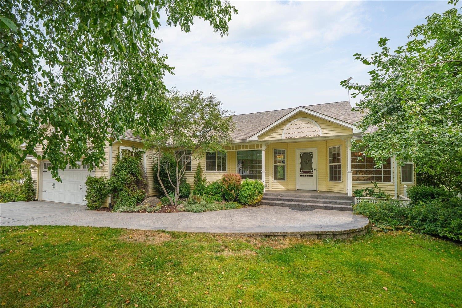 13626 N Friendship Ln - Photo 1