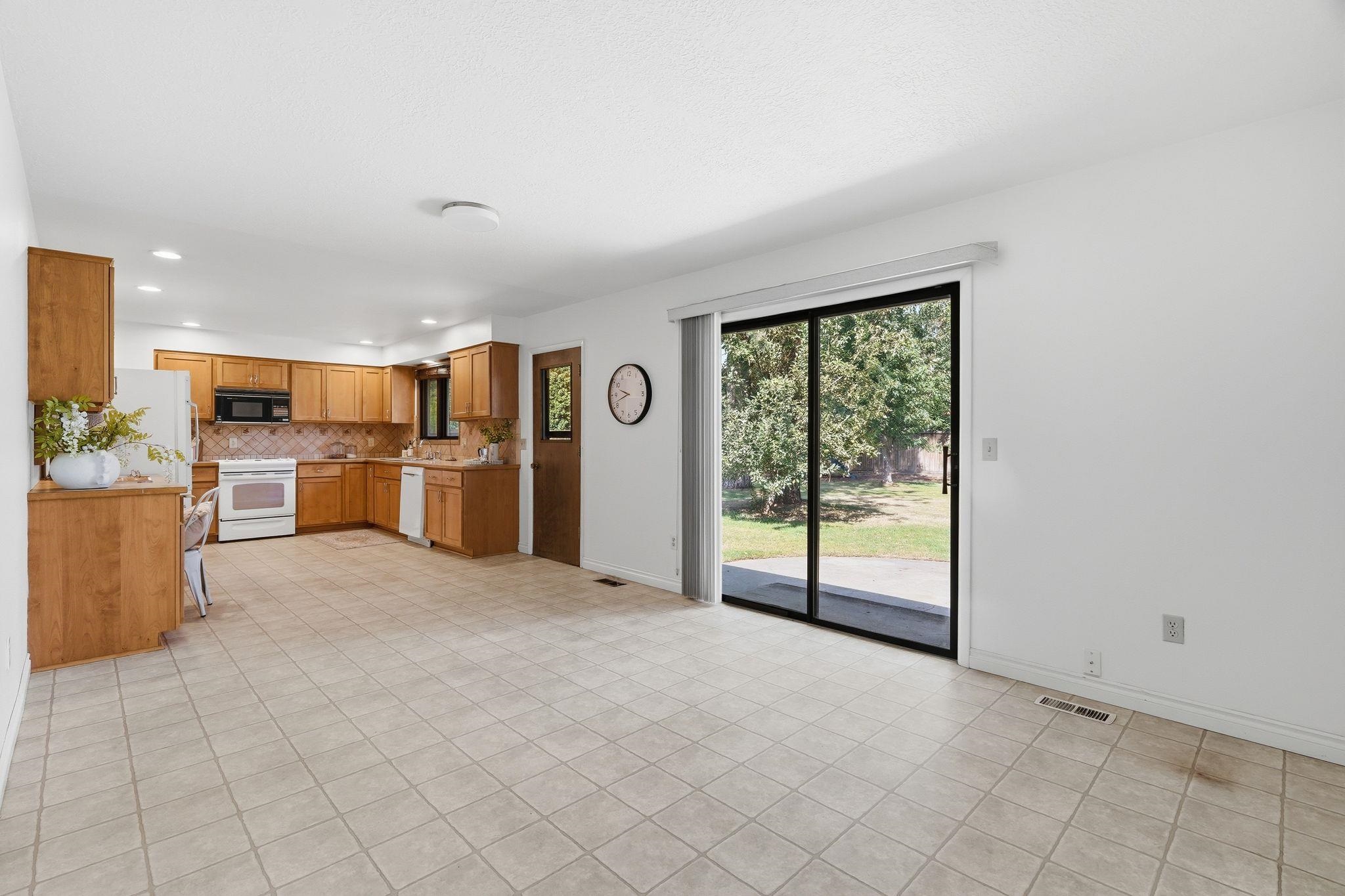 415 E Elto Ave - Photo 16
