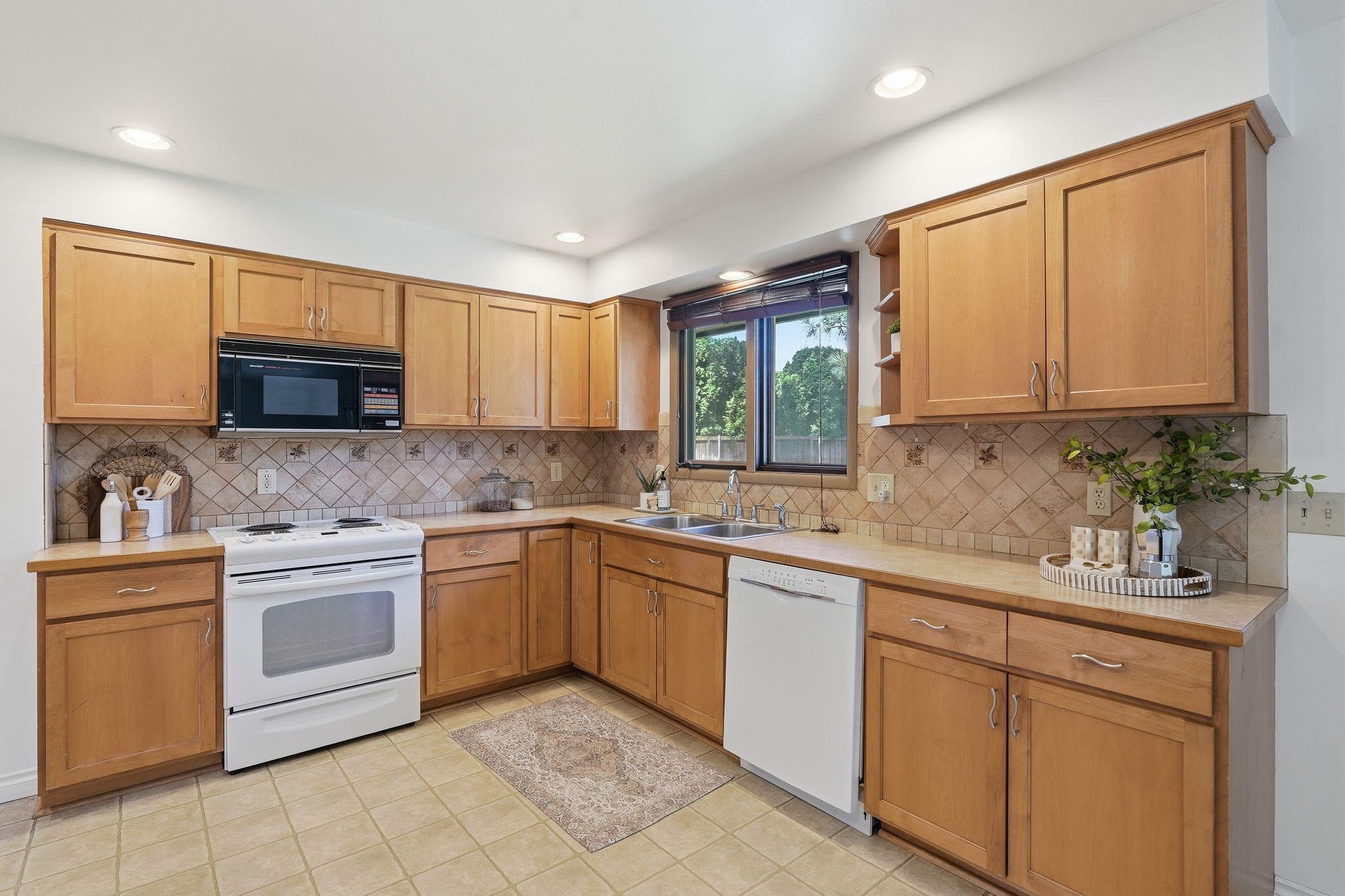 415 E Elto Ave - Photo 14