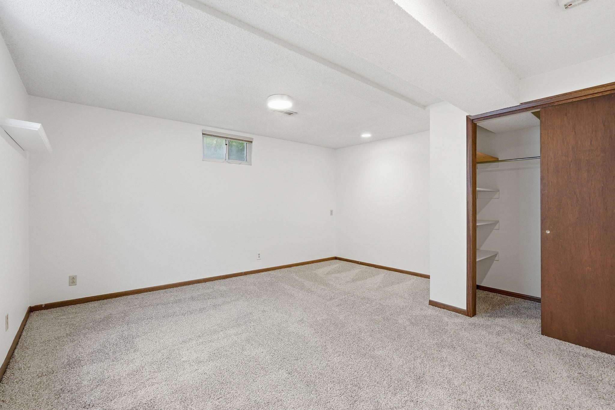 415 E Elto Ave - Photo 30
