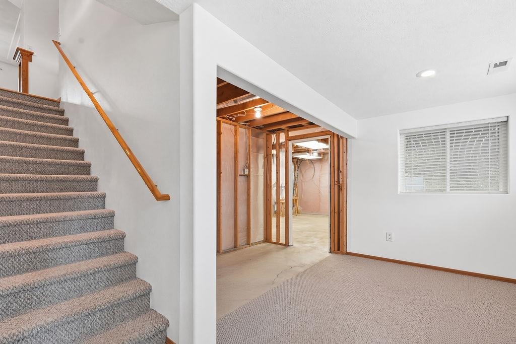 11004 N ACOMA ST St - Photo 32