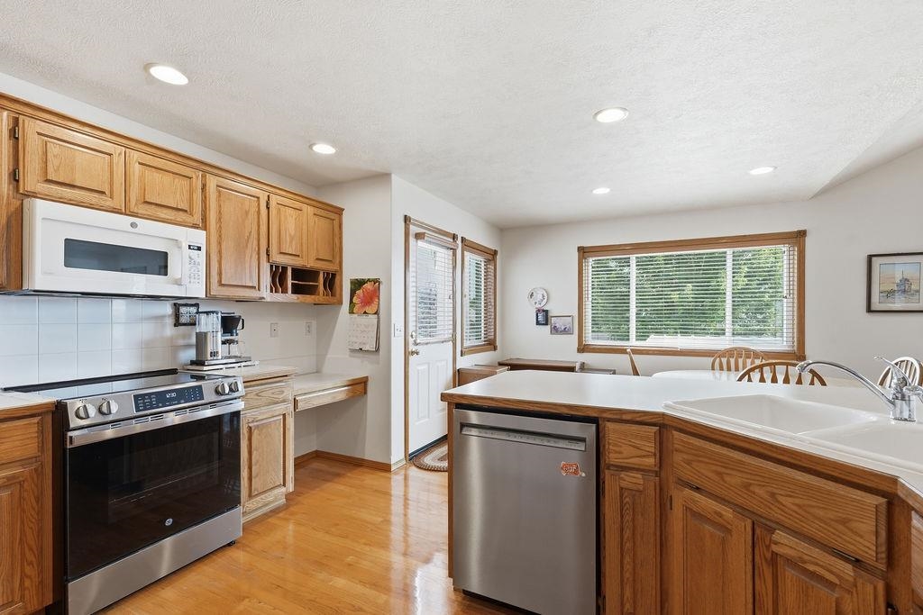 11004 N ACOMA ST St - Photo 22