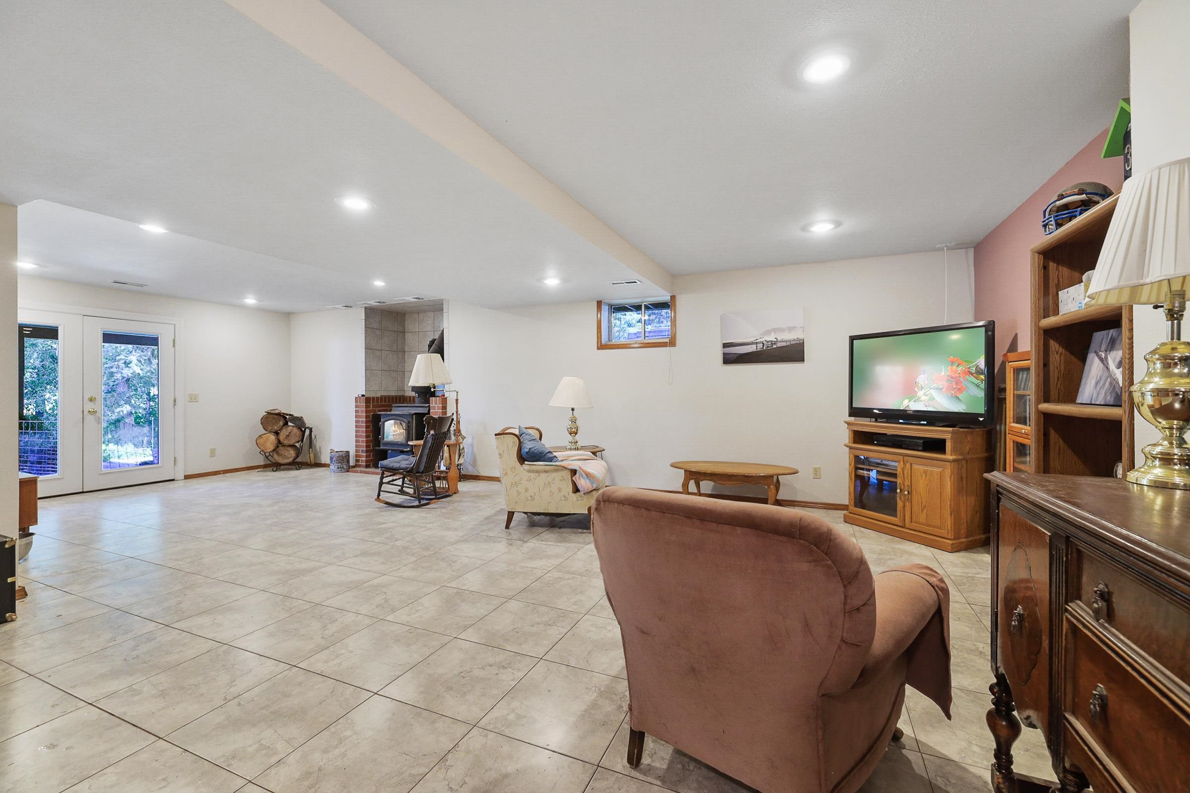 5418 S Wallbridge Rd - Photo 18