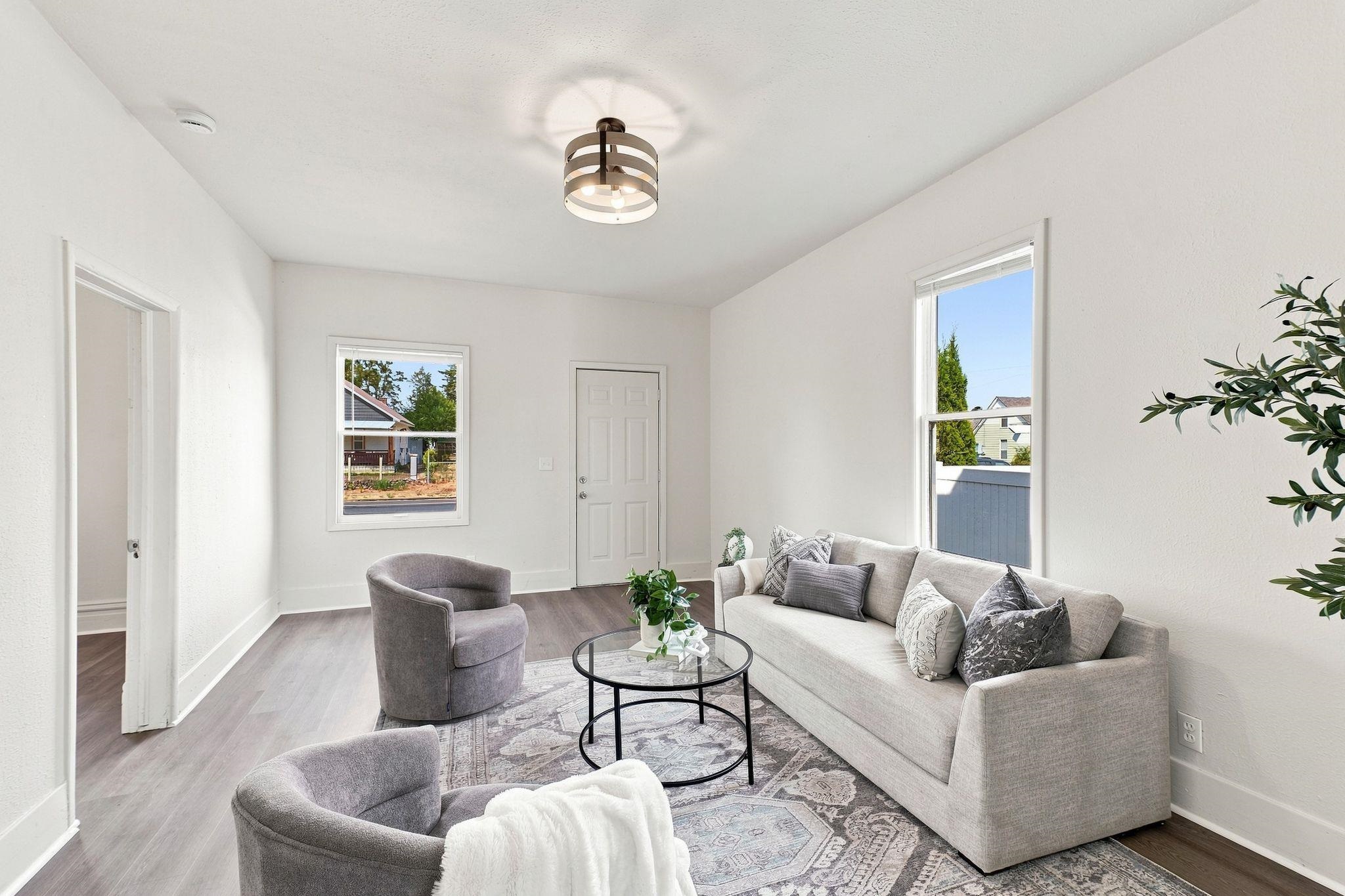 1830 E 5th Ave - Photo 3