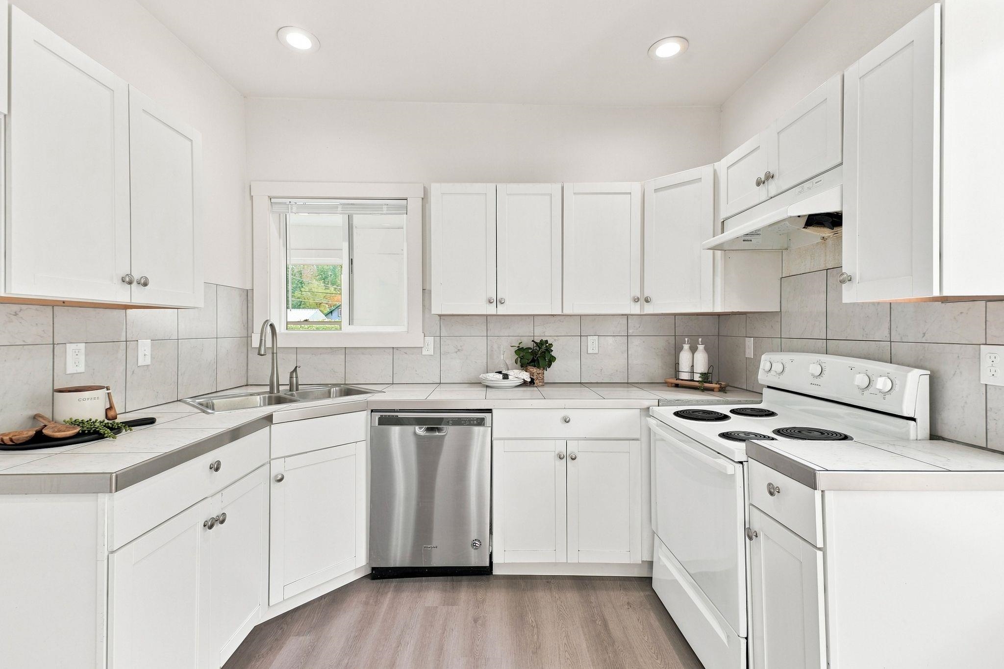 1830 E 5th Ave - Photo 8