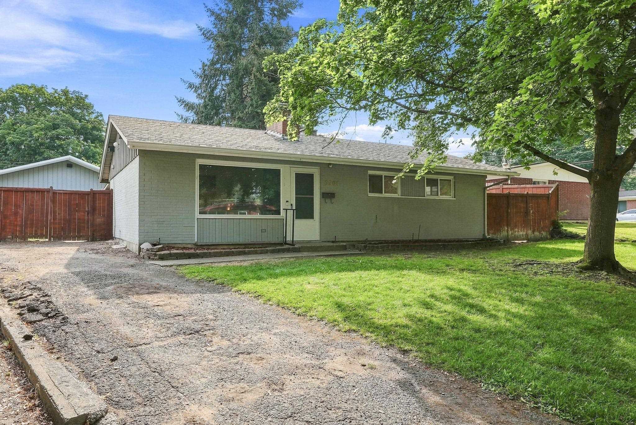 6906 N Howard St - Photo 2