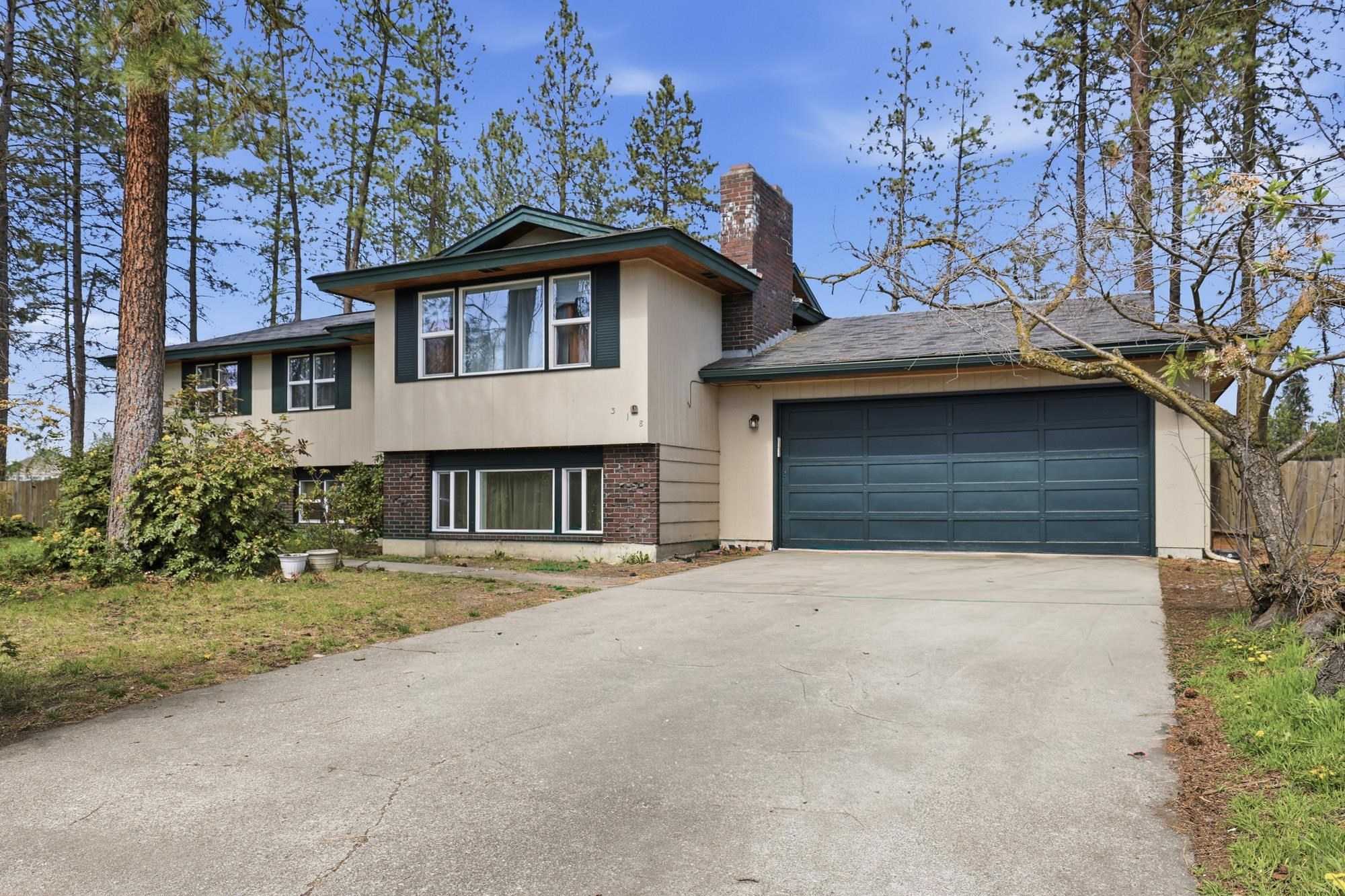 318 W Spruce Ct - Photo 2