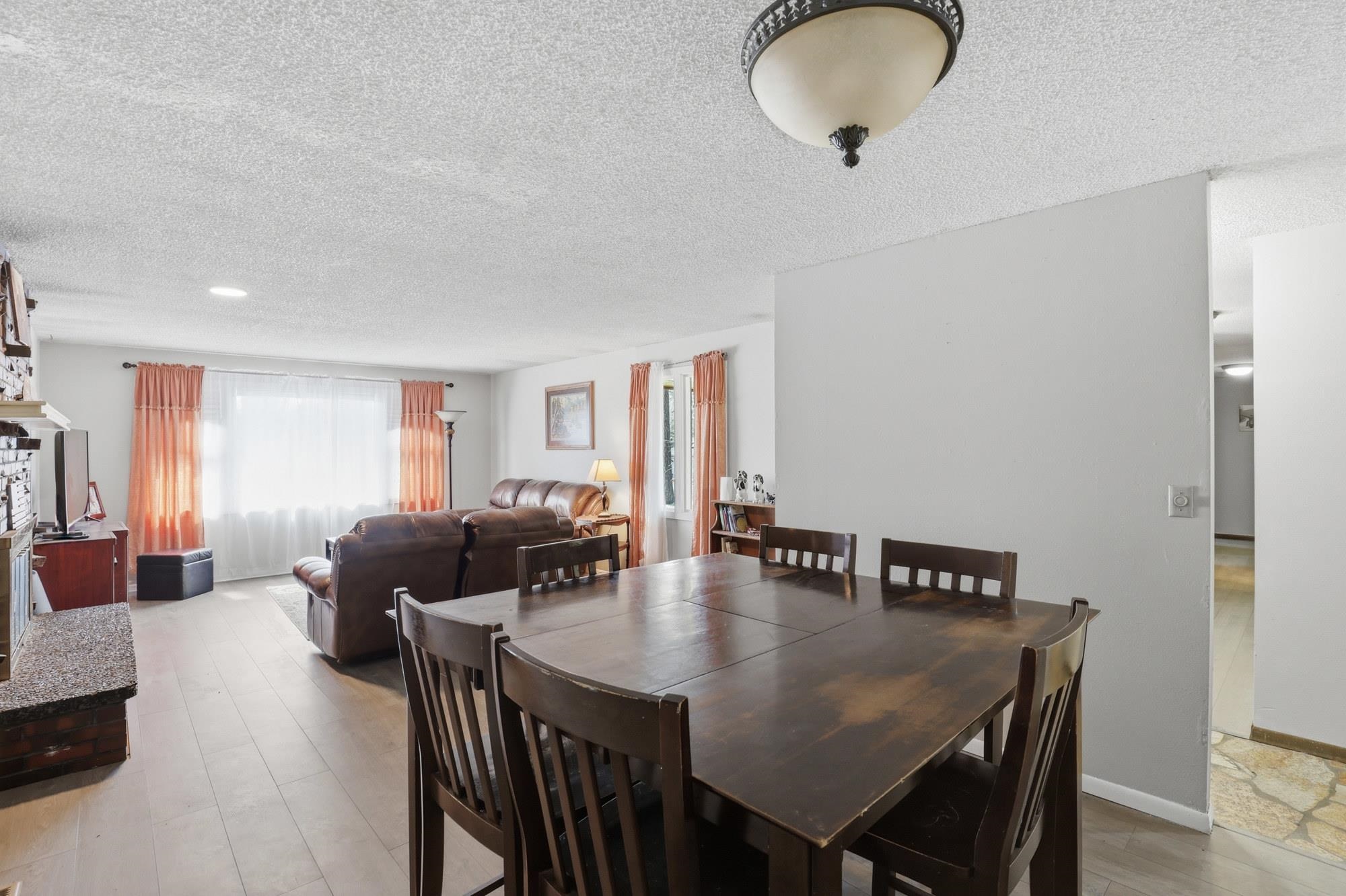 318 W Spruce Ct - Photo 4