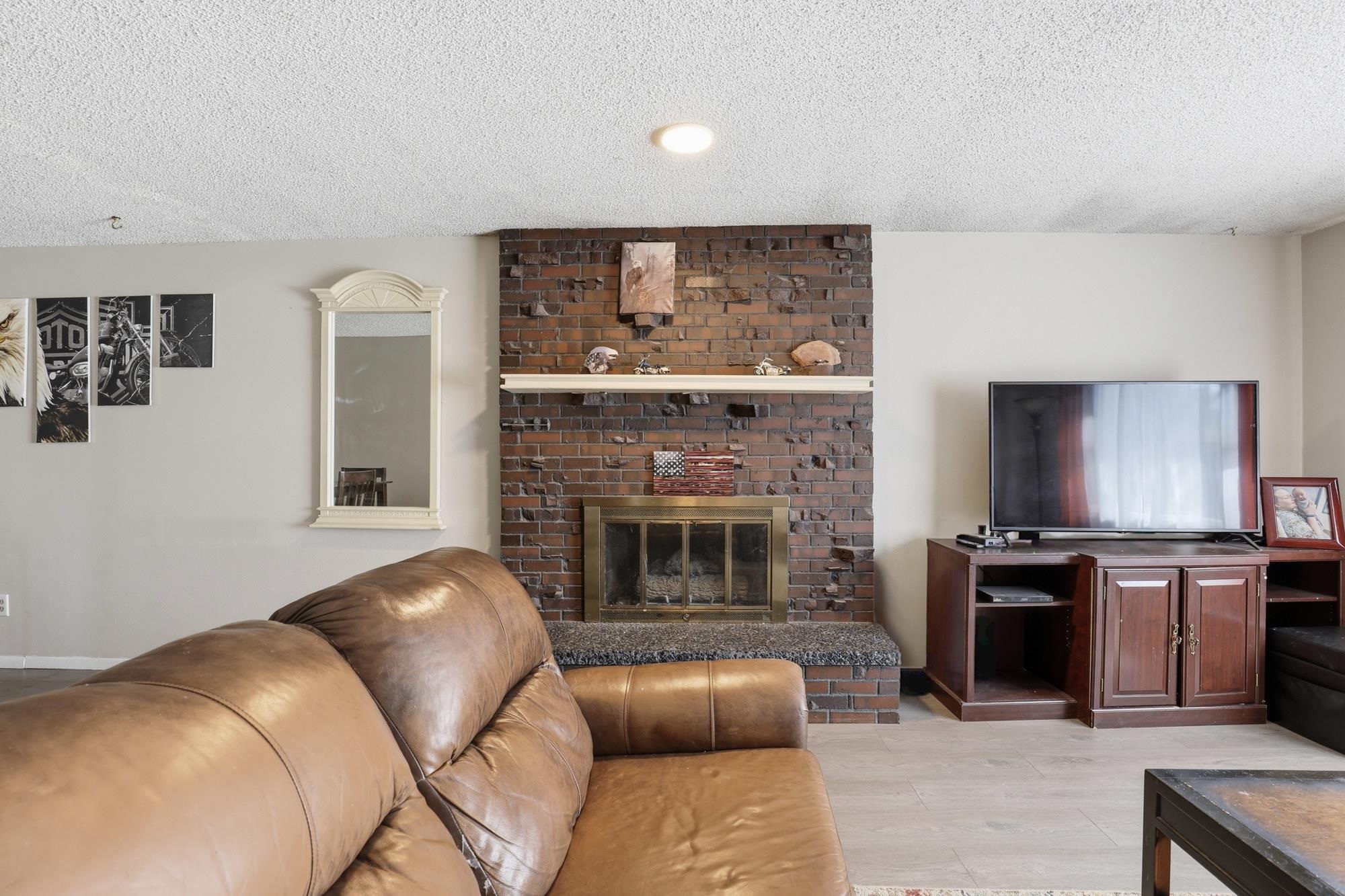 318 W Spruce Ct - Photo 6