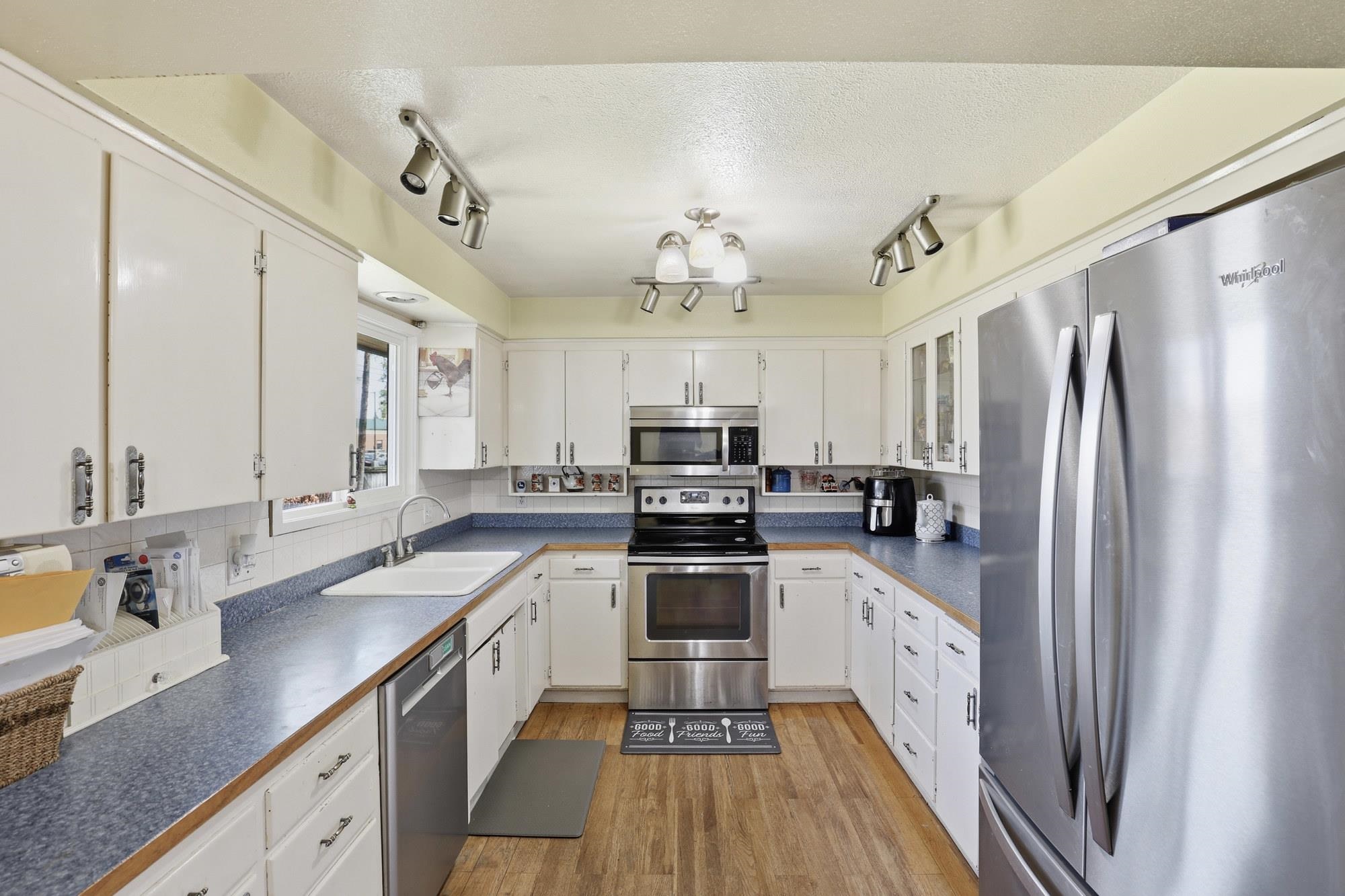 318 W Spruce Ct - Photo 7
