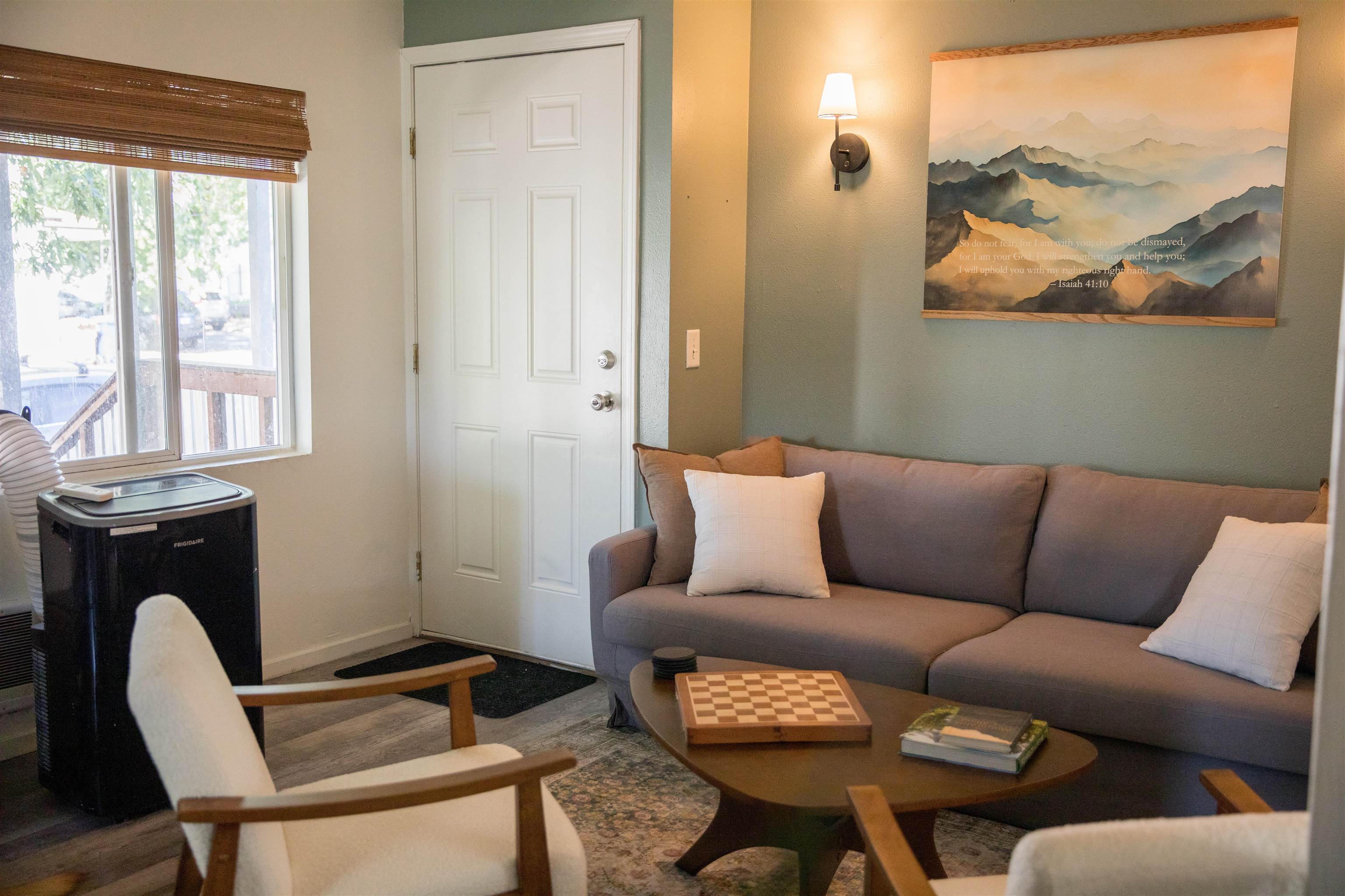 818 N Elm St - Photo 1