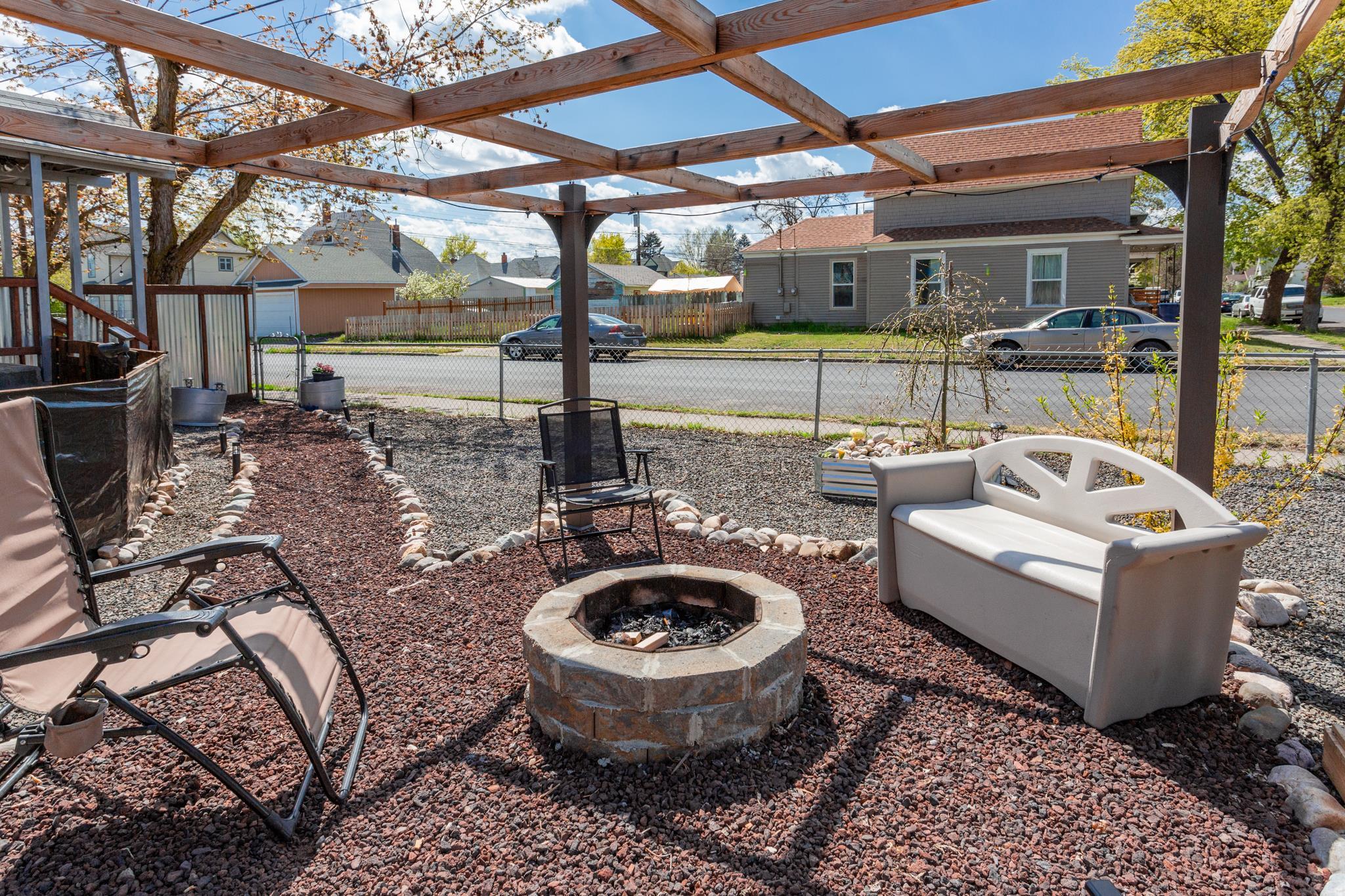 818 N Elm St - Photo 21