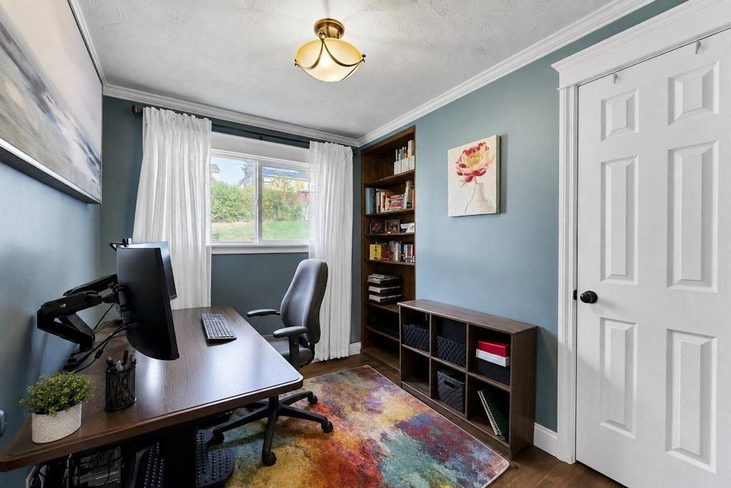 5902 N Greenwood Blvd - Photo 10