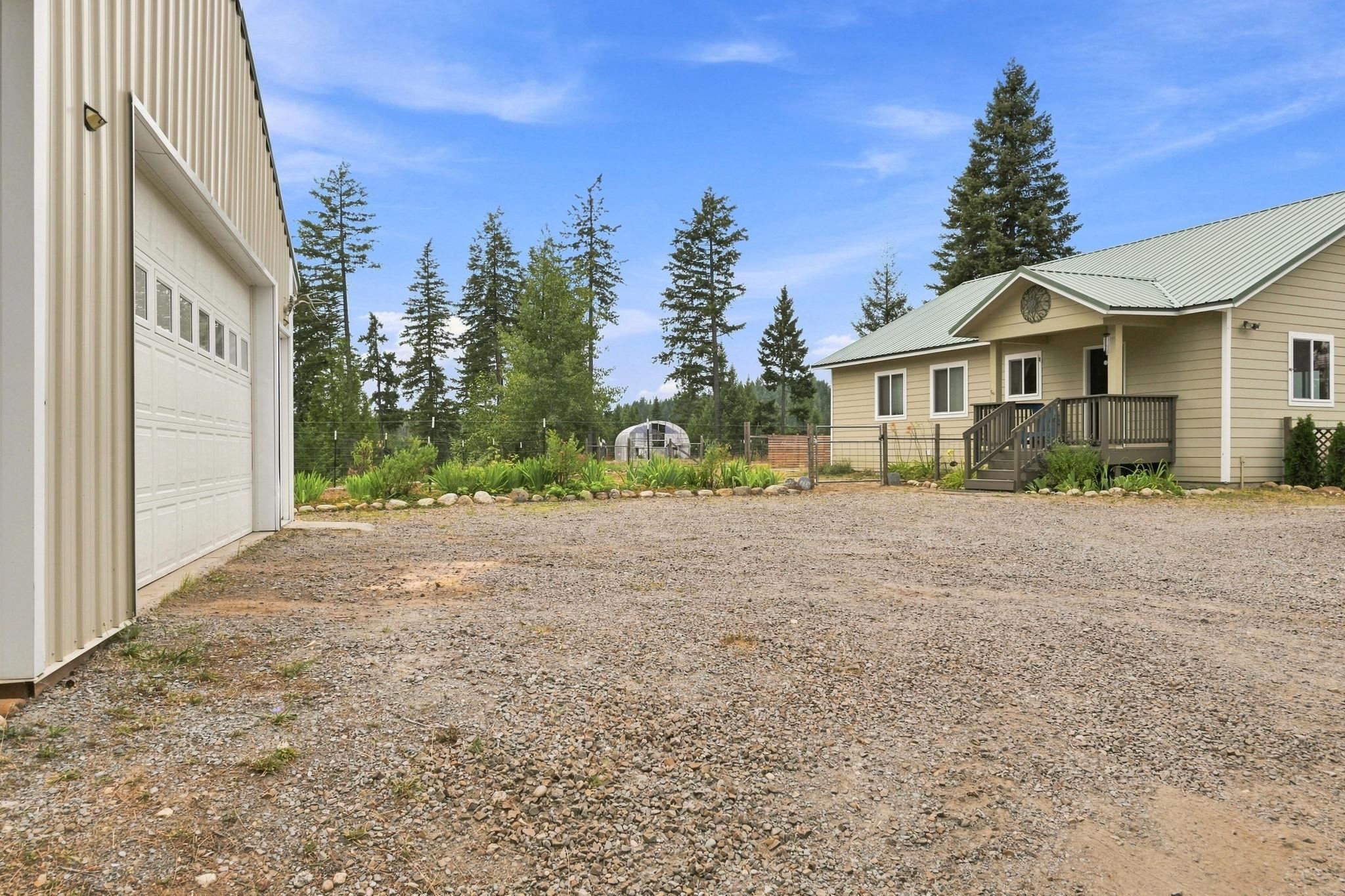 1576 Sunrise Hill Ln - Photo 32