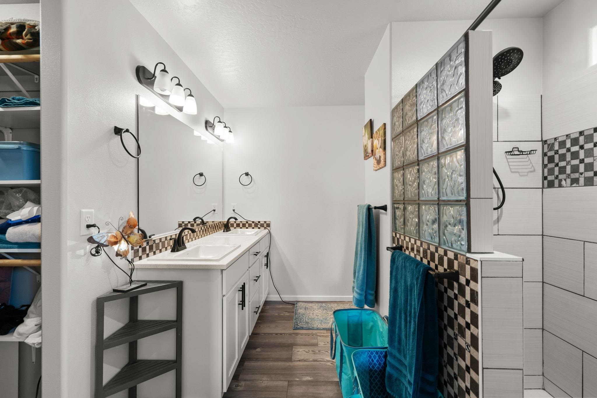 1626 E C St - Photo 18