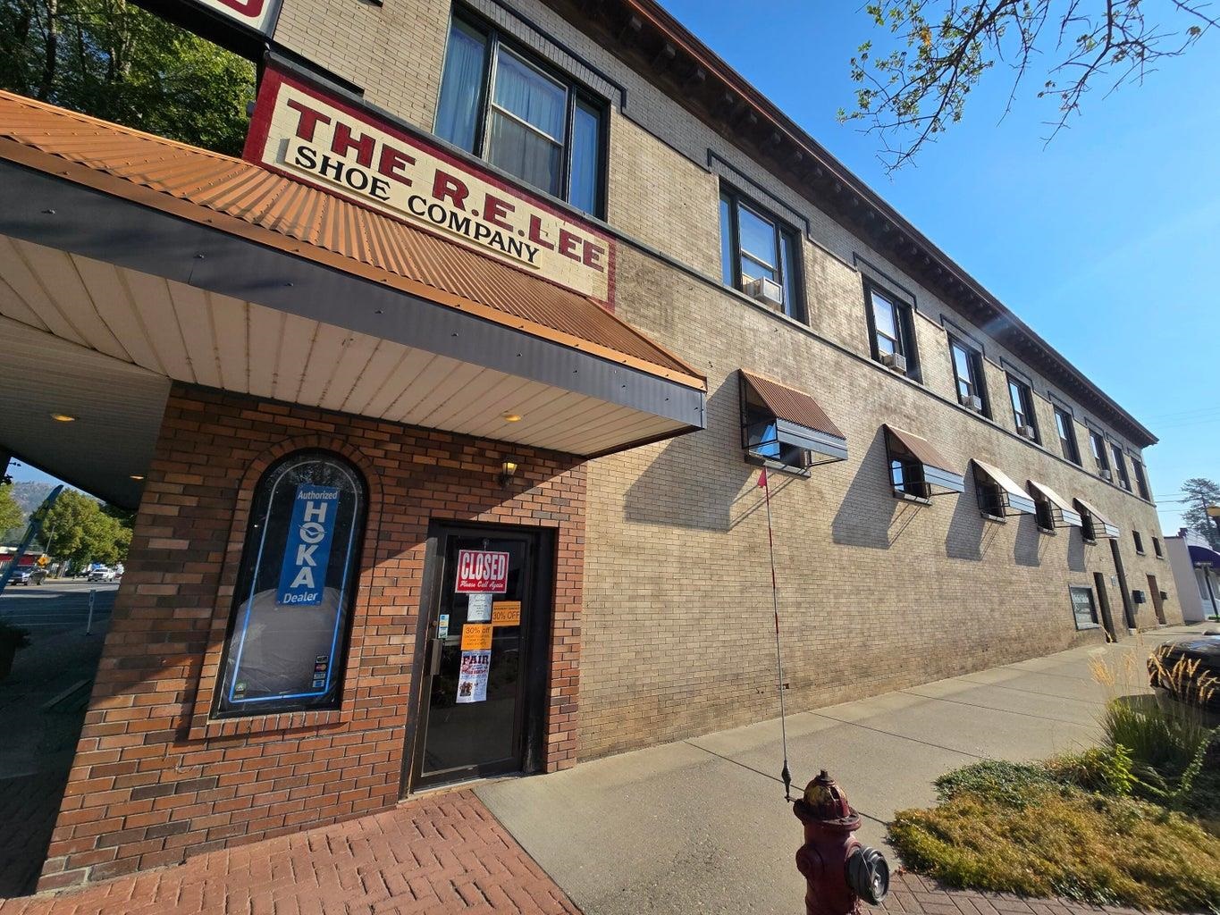 135 E 1st Ave - Photo 2