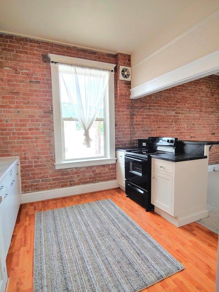 135 E 1st Ave - Photo 15