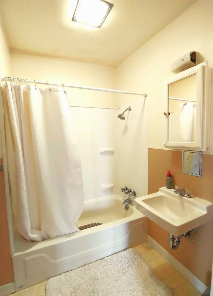 135 E 1st Ave - Photo 33