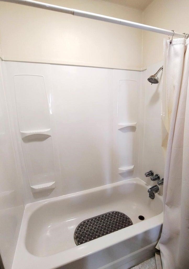 135 E 1st Ave - Photo 35