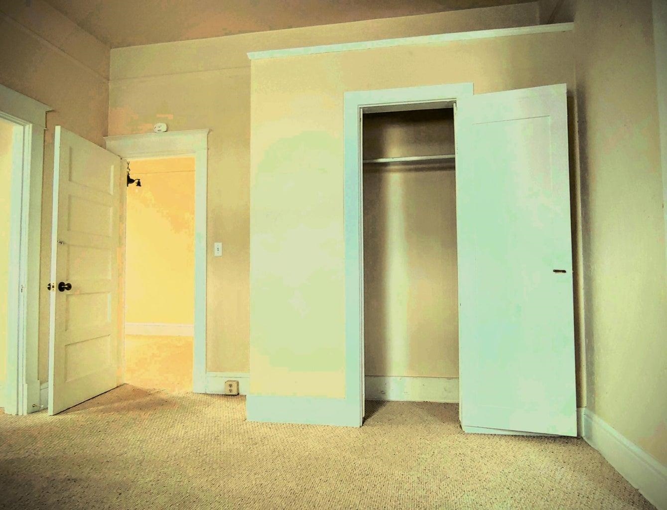 135 E 1st Ave - Photo 40