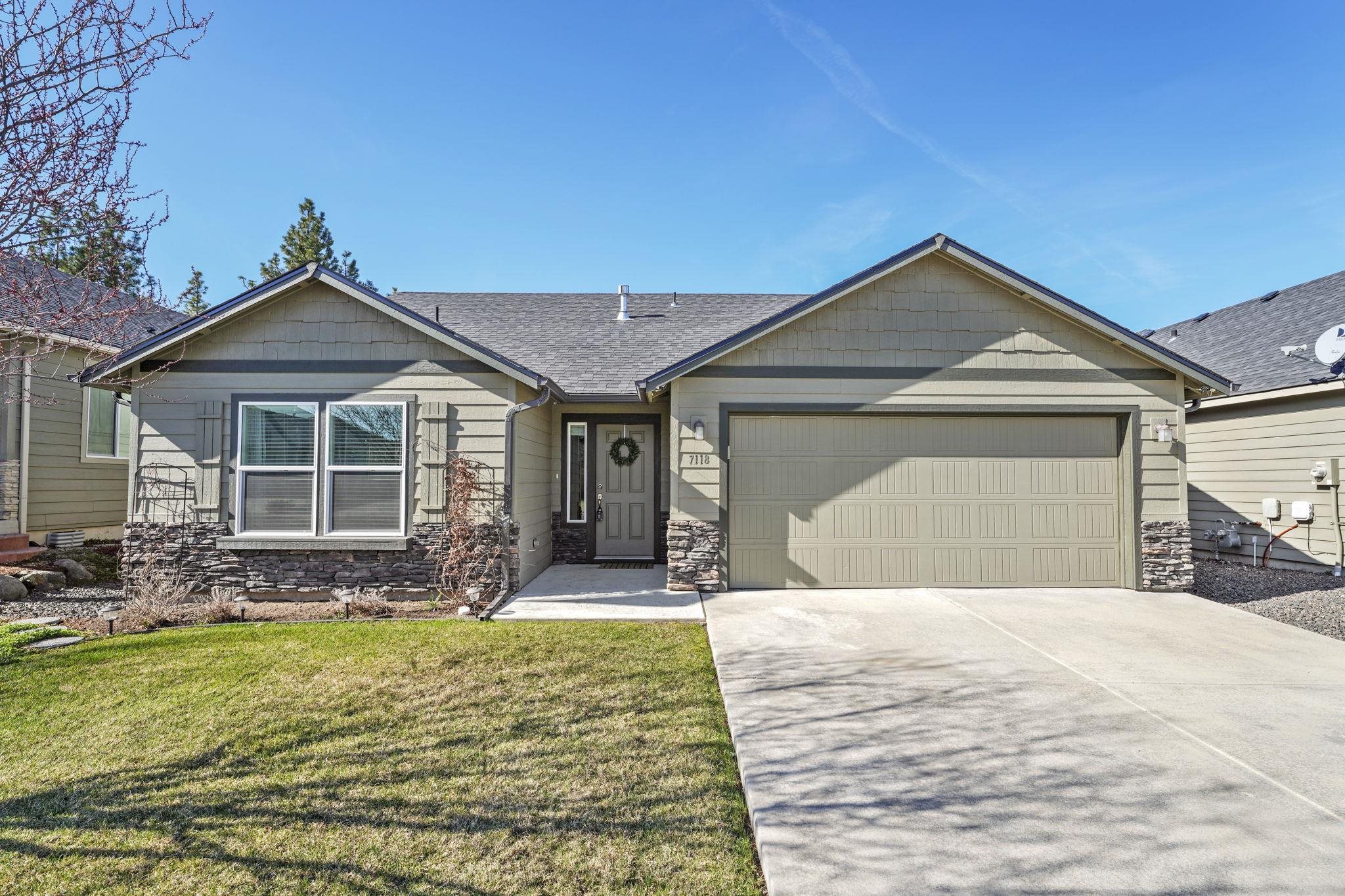 7118 S Parkridge Blvd - Photo 1