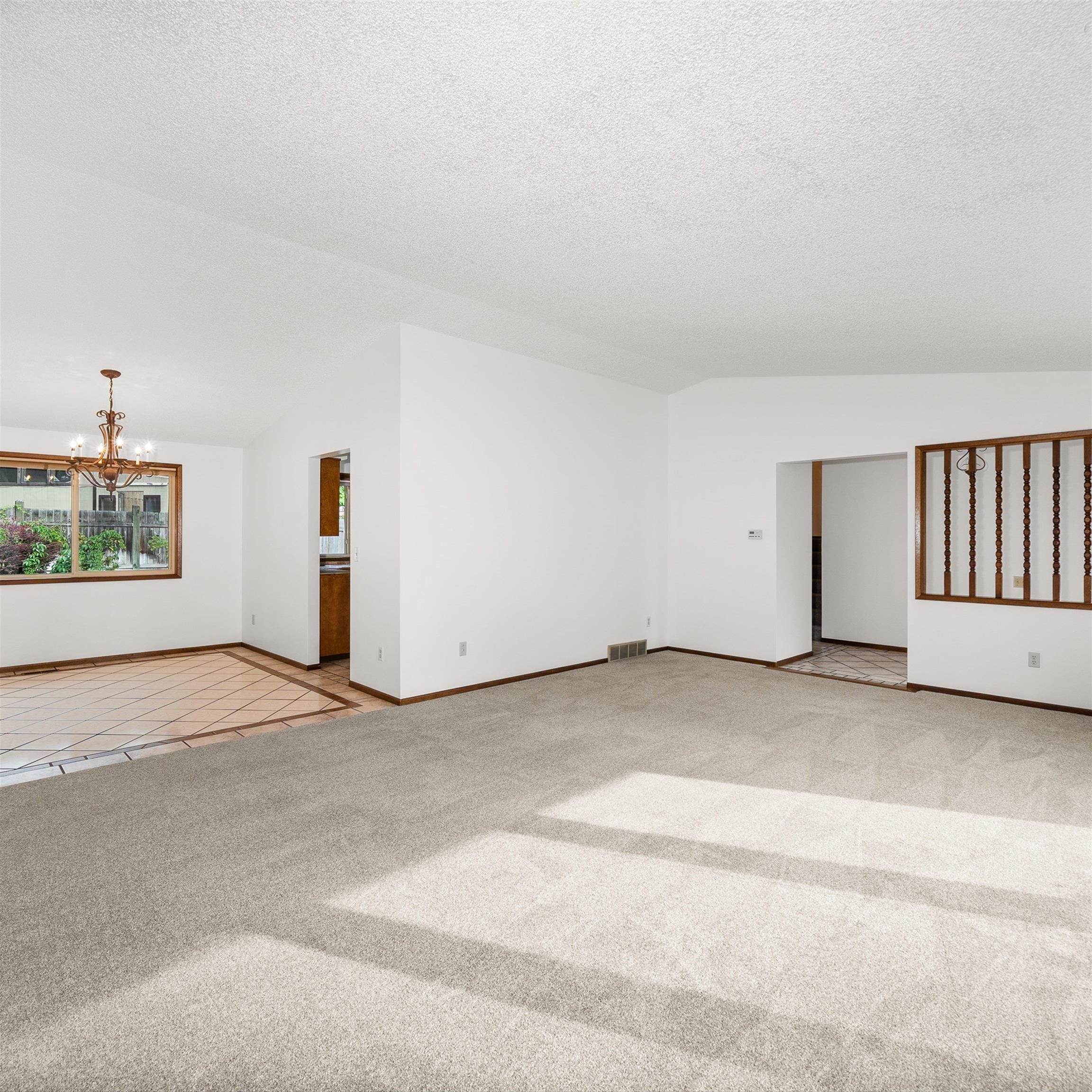 8516 N Greenwood St - Photo 4