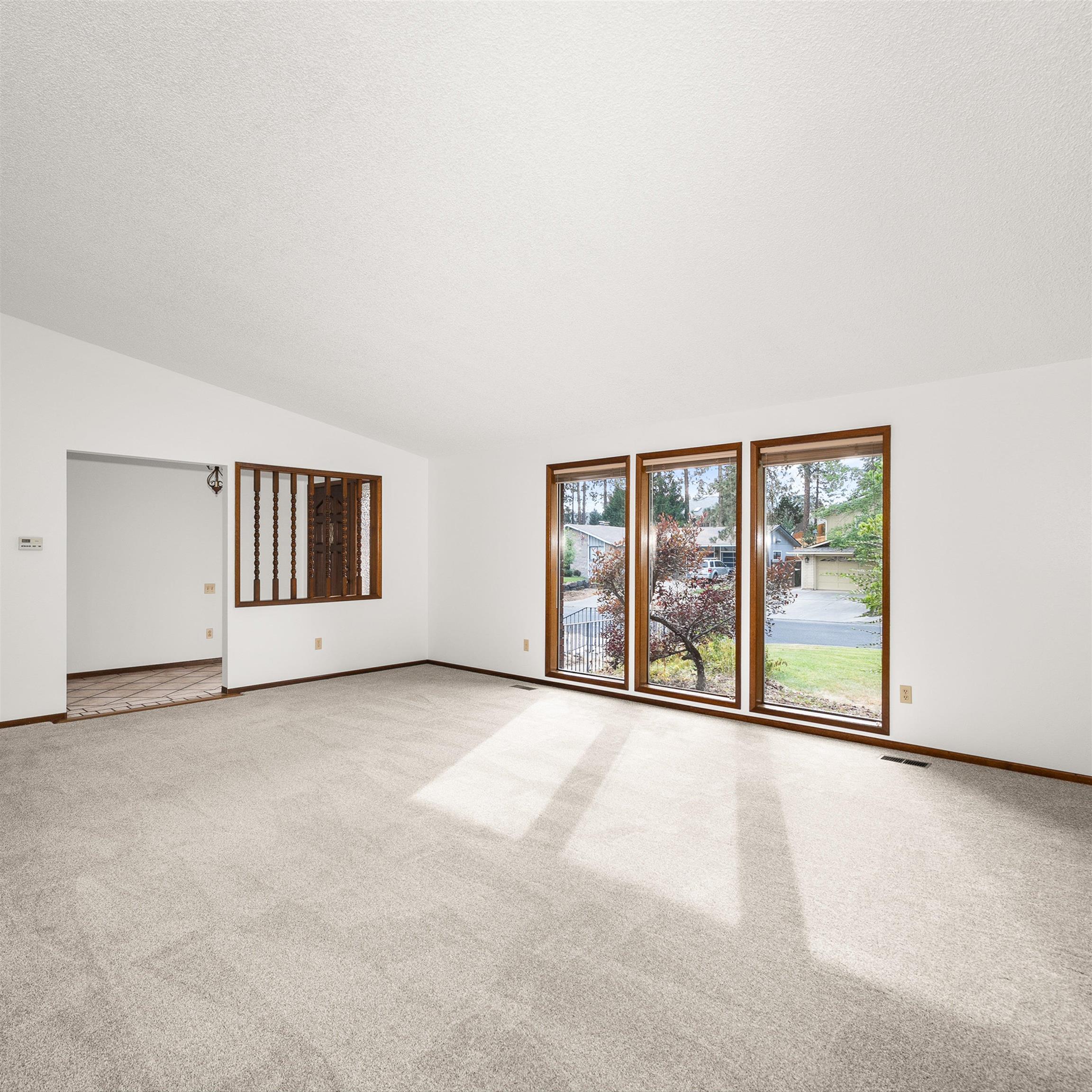 8516 N Greenwood St - Photo 5