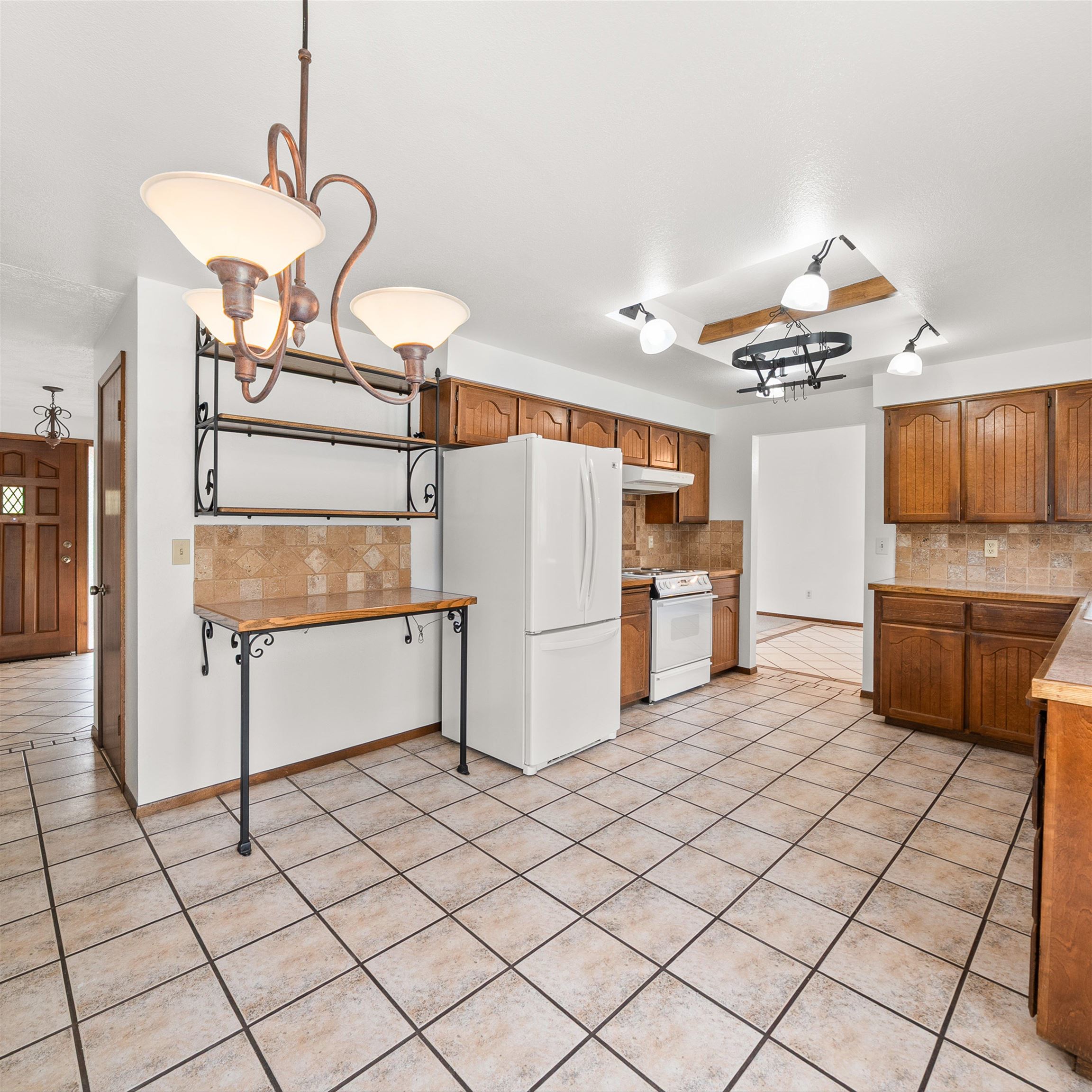 8516 N Greenwood St - Photo 7
