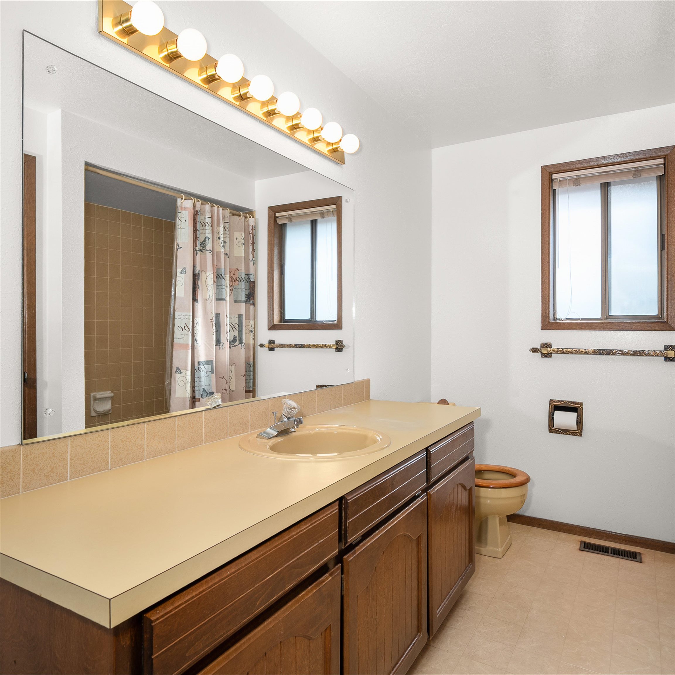 8516 N Greenwood St - Photo 18