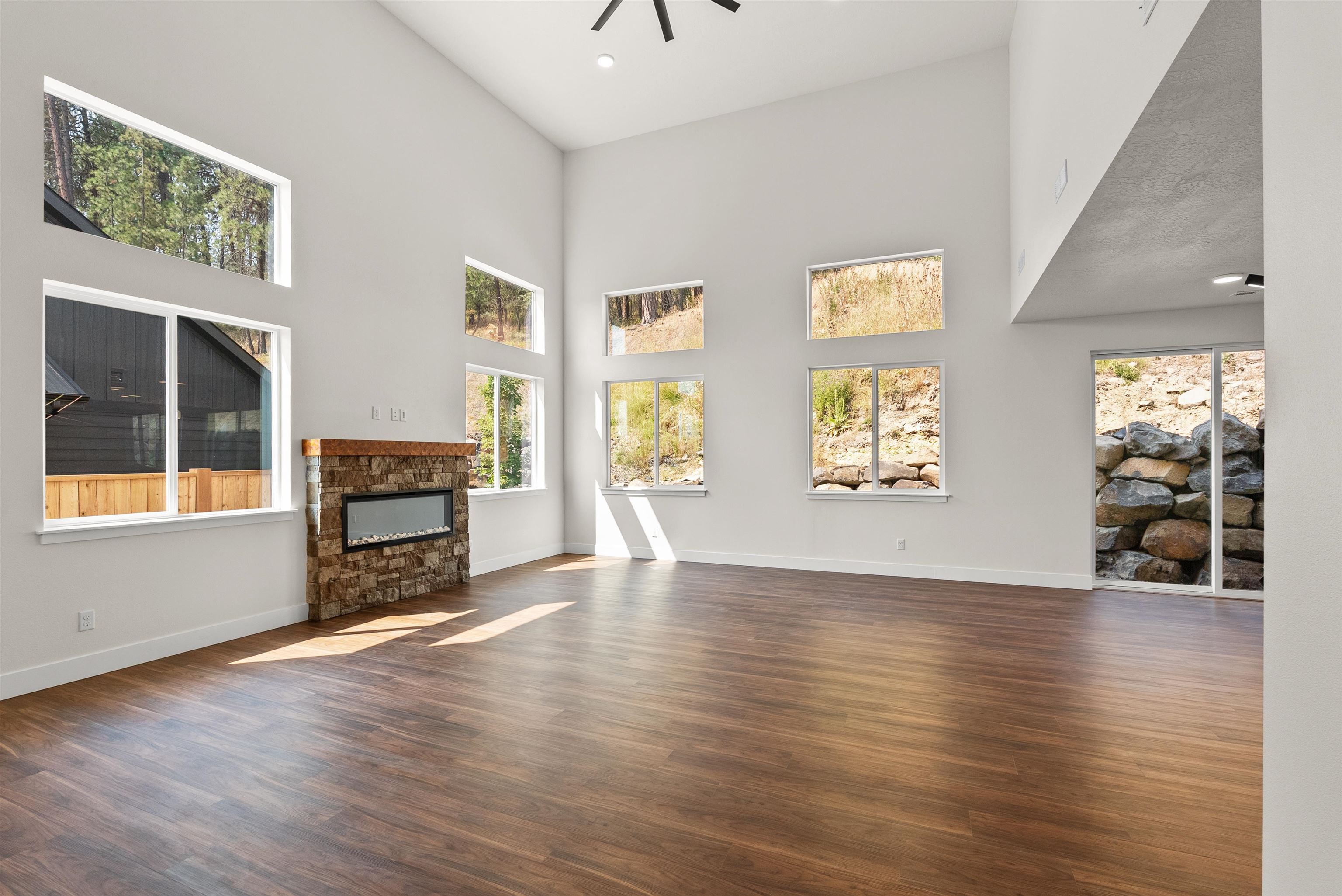 7909 N Jefferson Dr - Photo 2