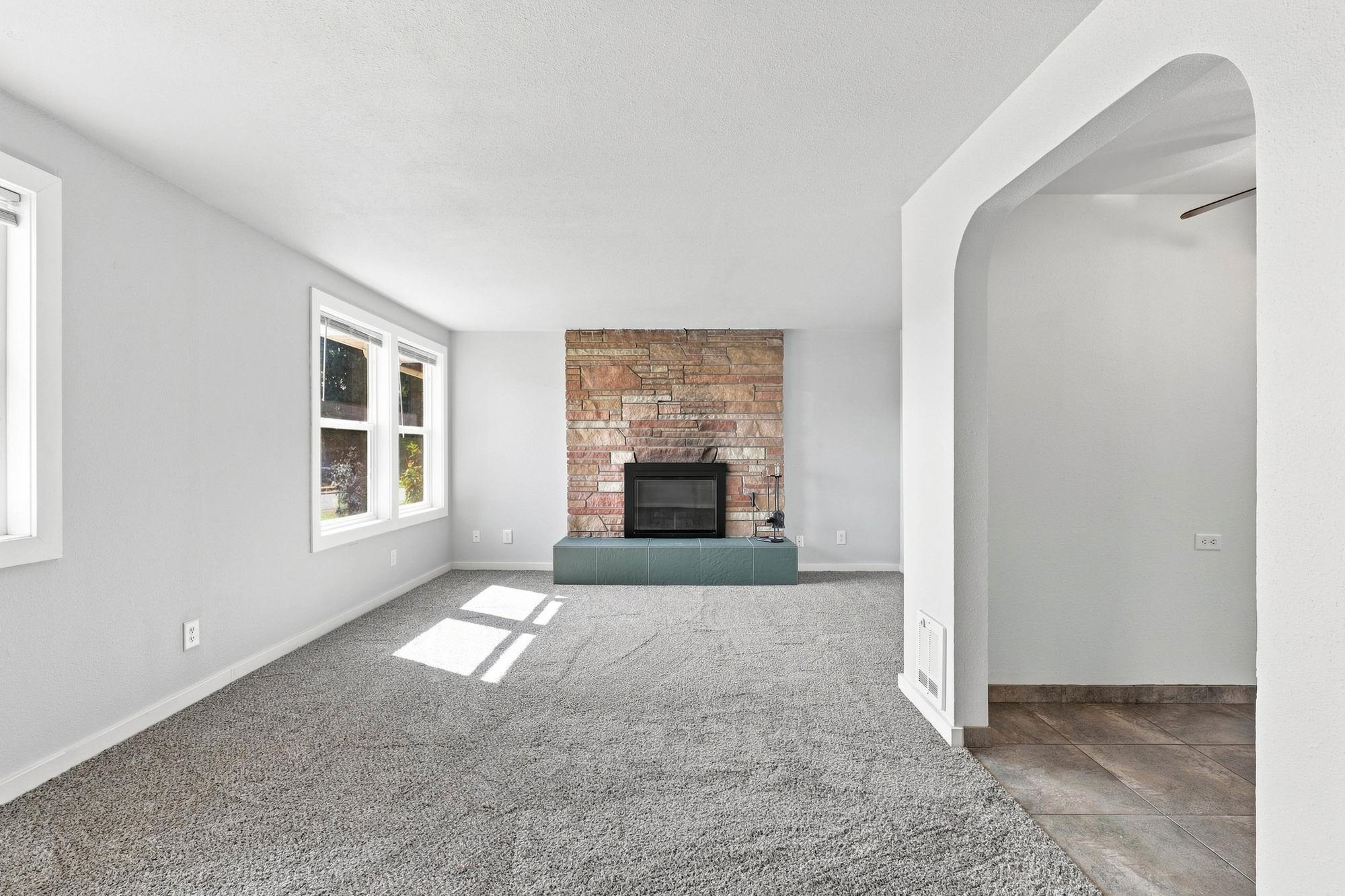 105 N PERRINE Rd - Photo 4