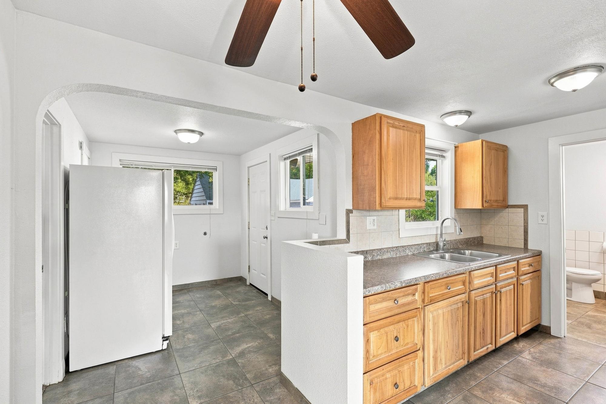 105 N PERRINE Rd - Photo 7