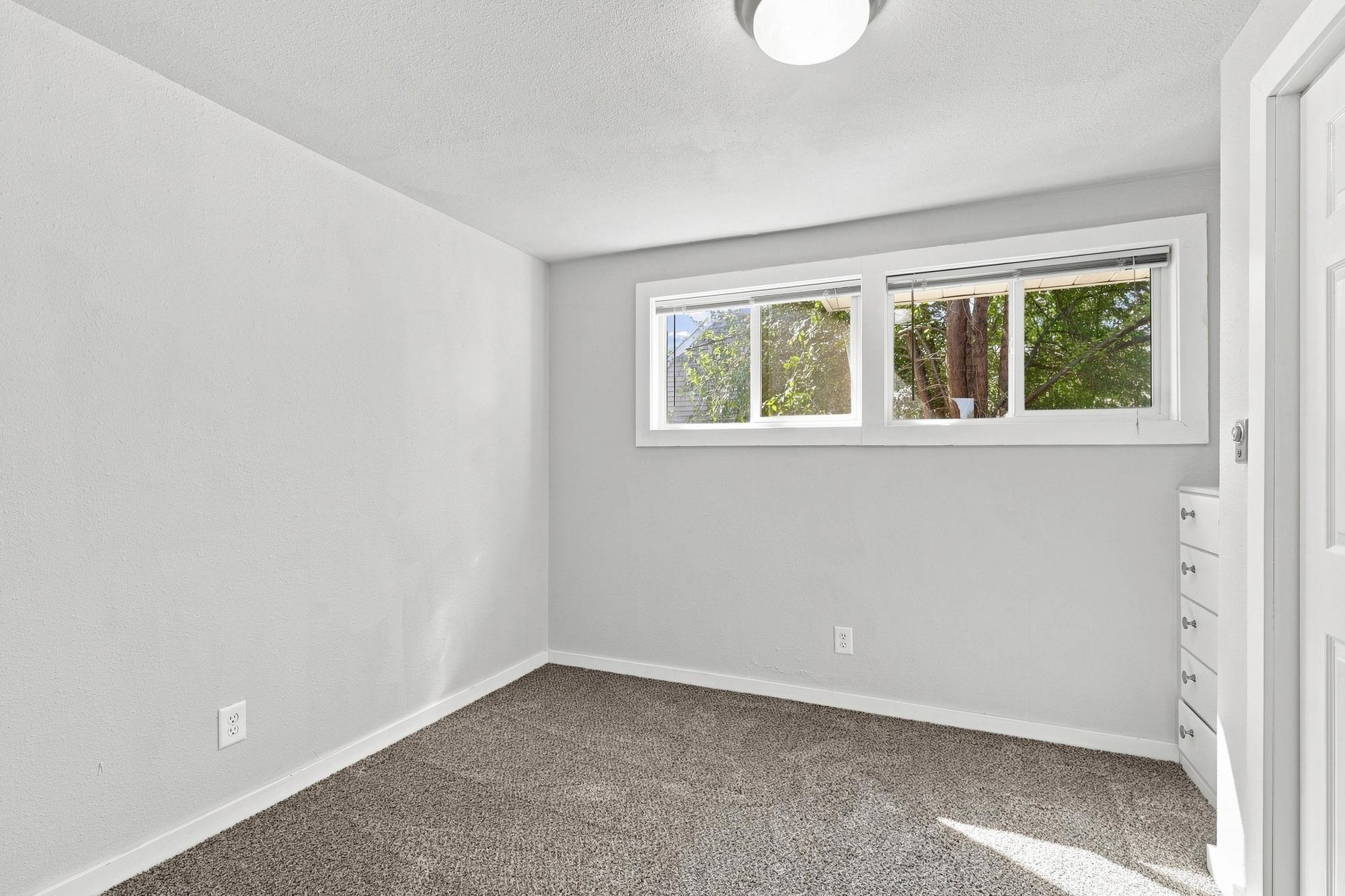 105 N PERRINE Rd - Photo 11