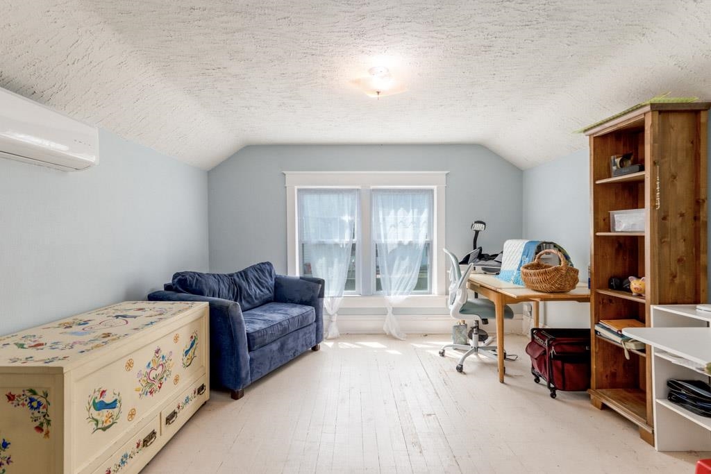 1008 S Lake St - Photo 24