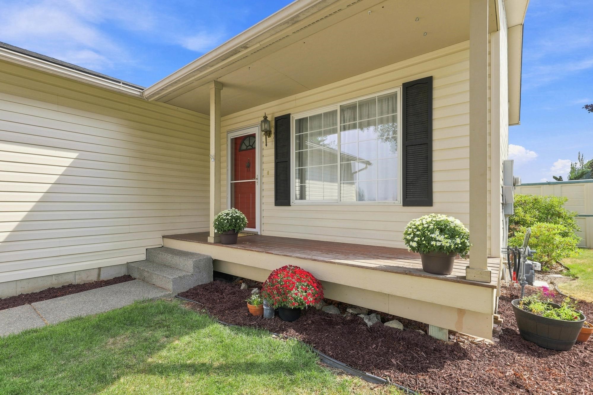 2611 Oxford Cir - Photo 3