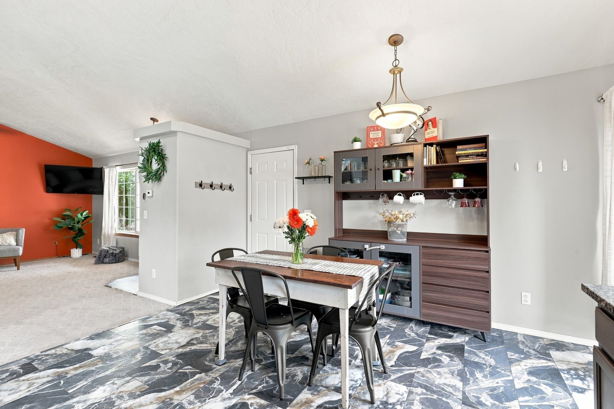 2611 Oxford Cir - Photo 12
