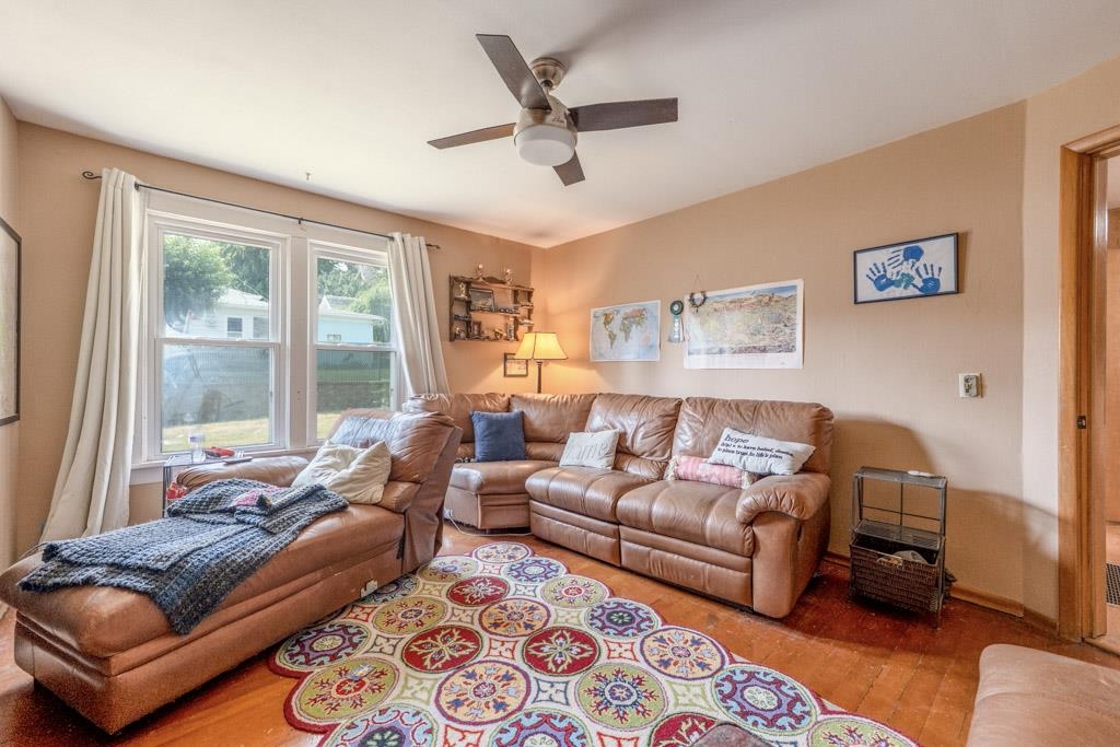 1008 S Lake St - Photo 26
