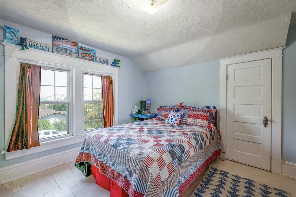 1008 S Lake St - Photo 37