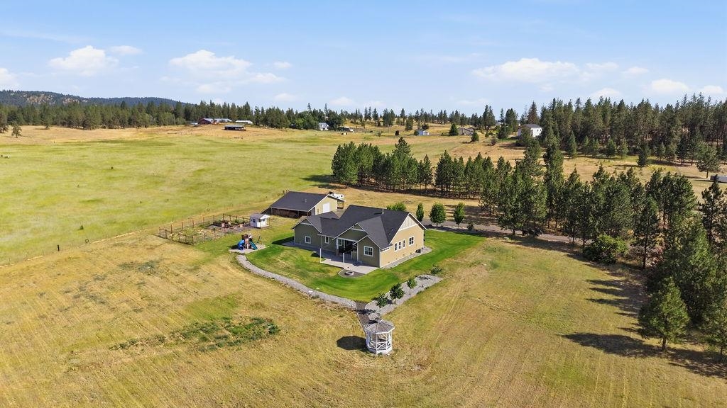 5748 Jergens Rd - Photo 3