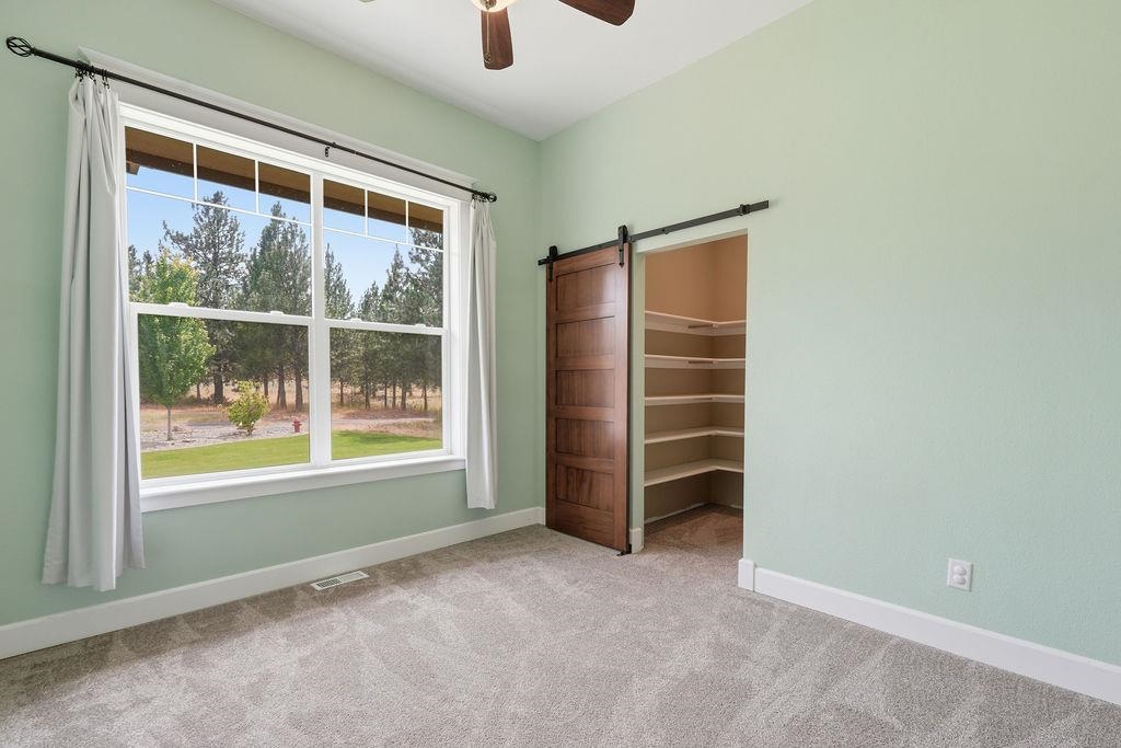 5748 Jergens Rd - Photo 7