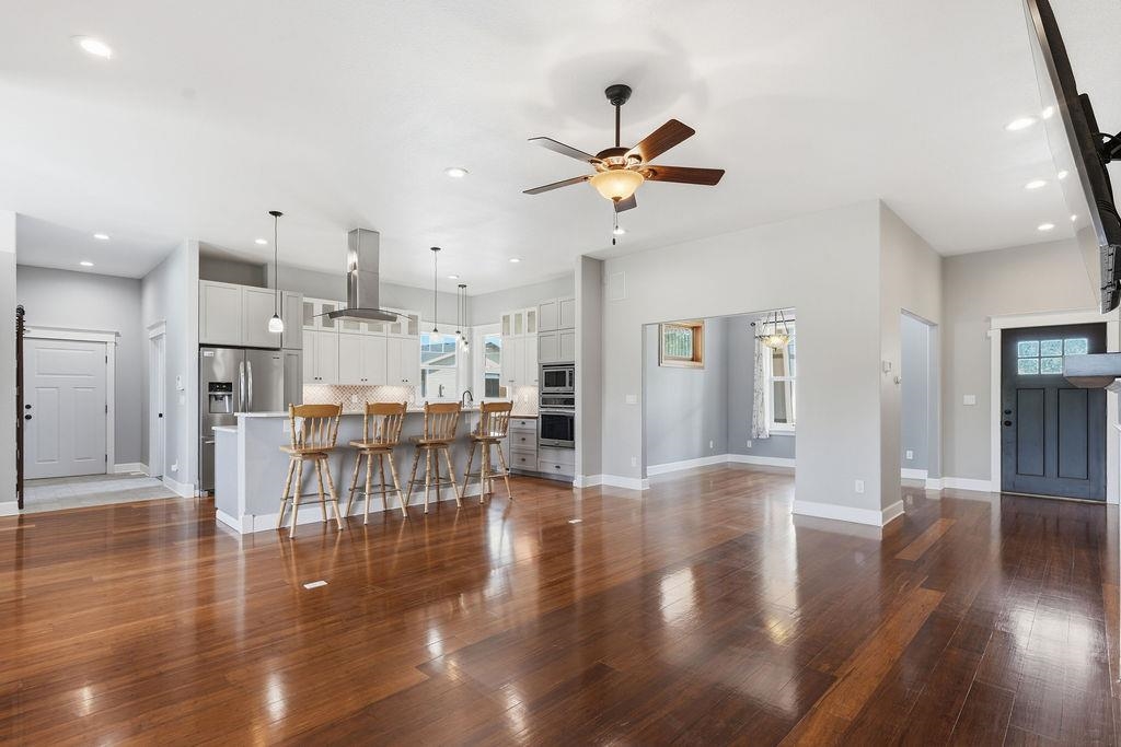 5748 Jergens Rd - Photo 20