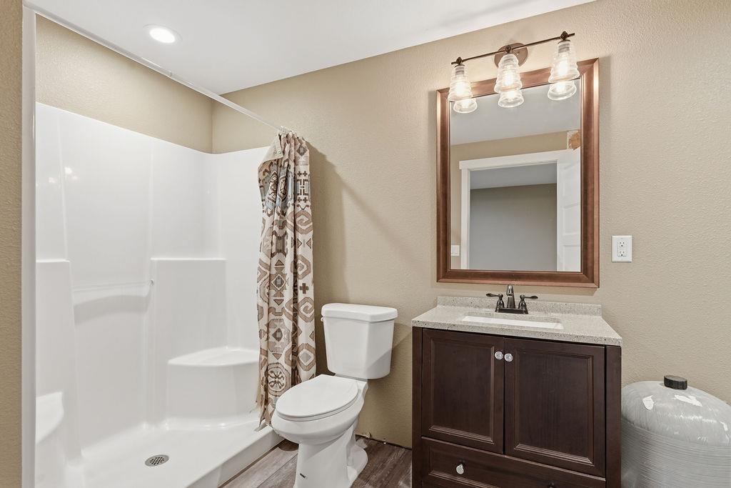 5748 Jergens Rd - Photo 32