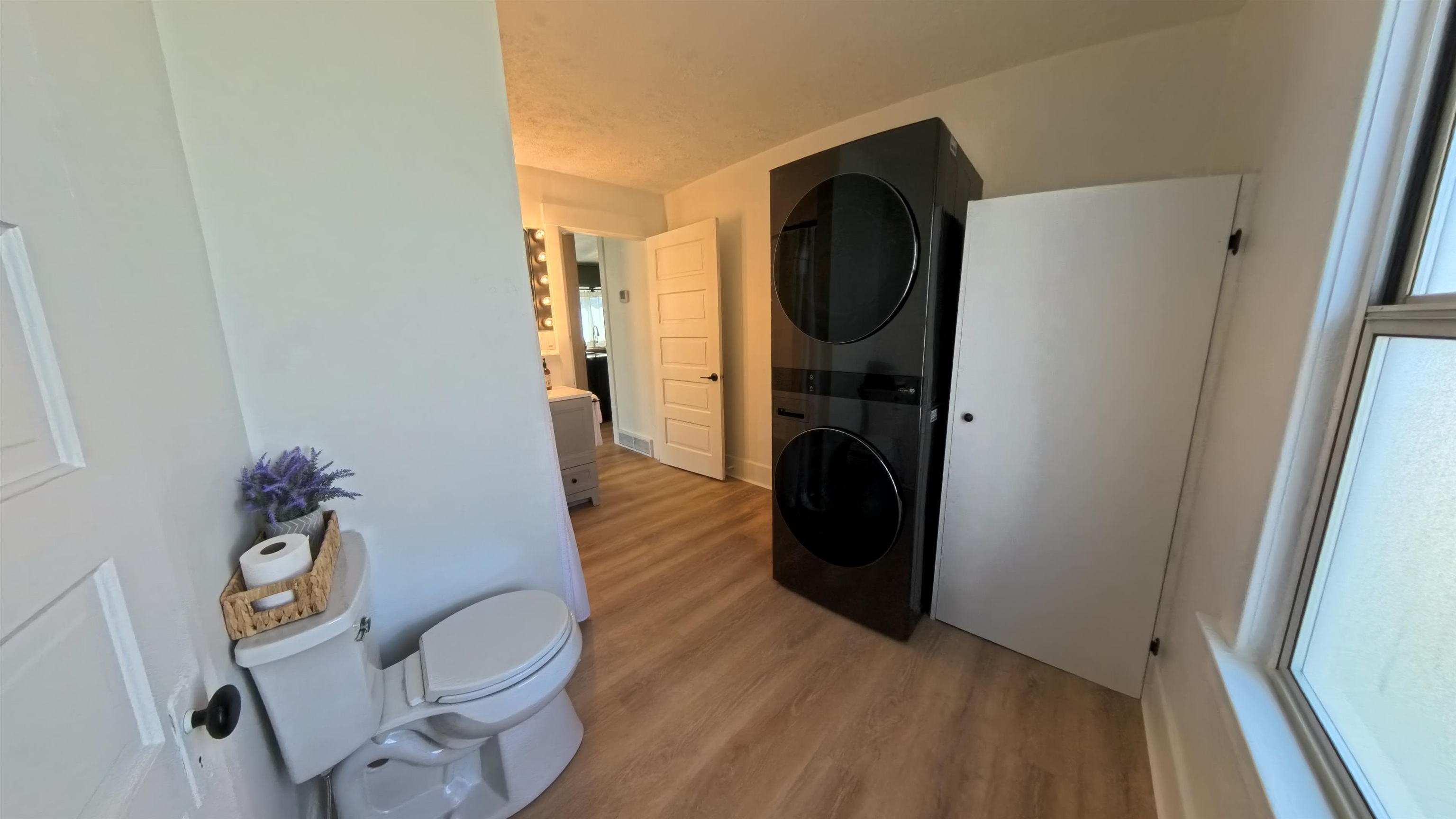 205 E Broadway St - Photo 15